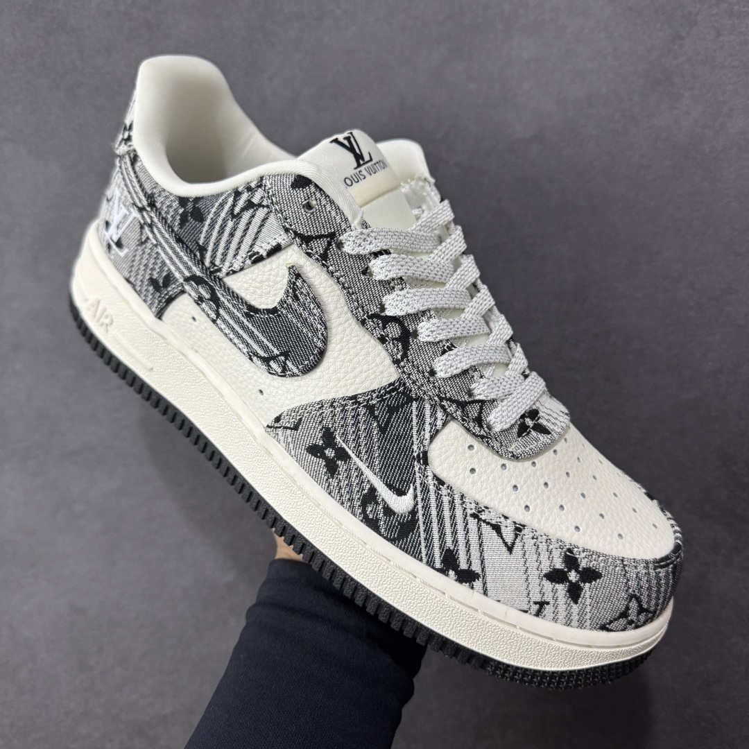 Nike Sneakers SH528348
