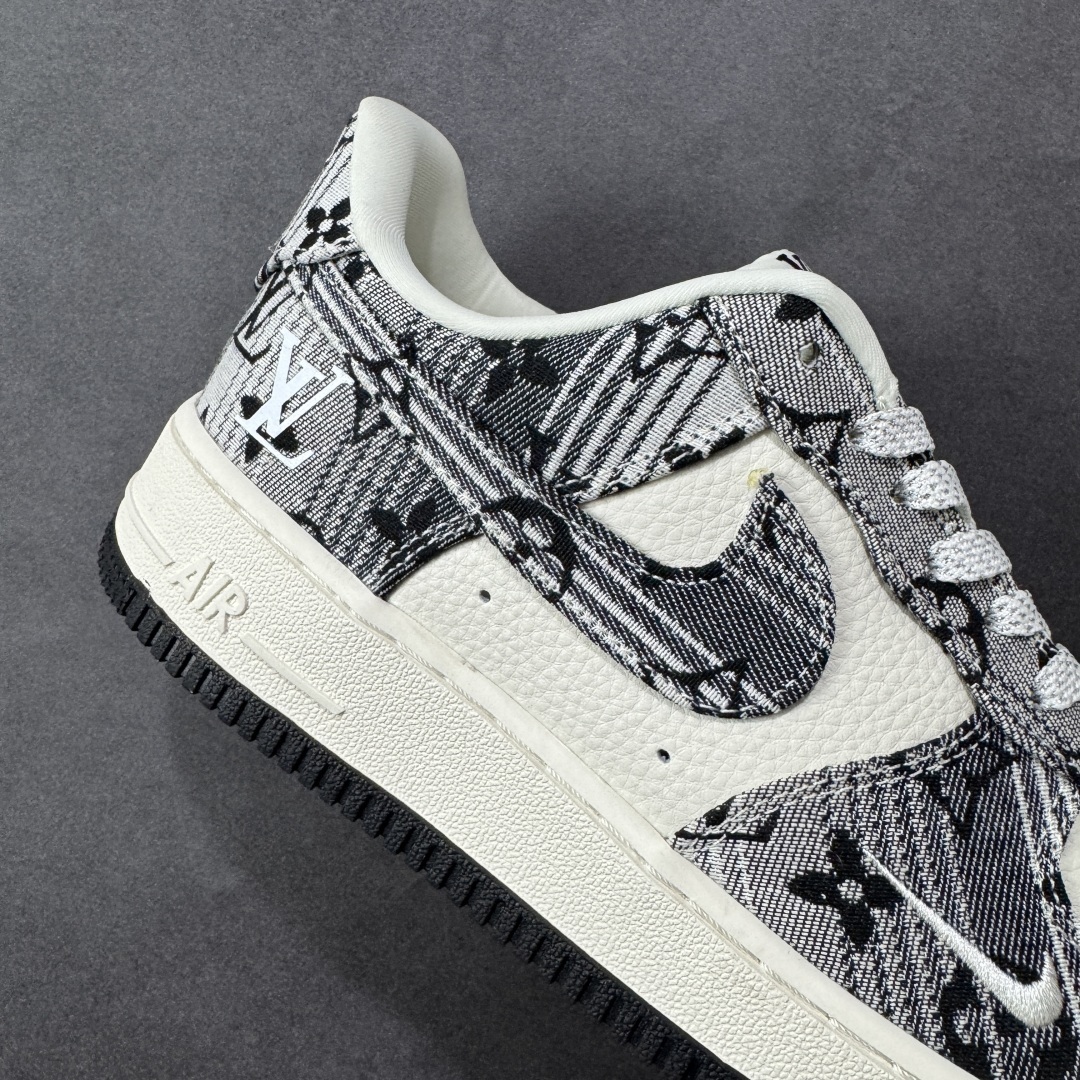 Nike Sneakers SH528348