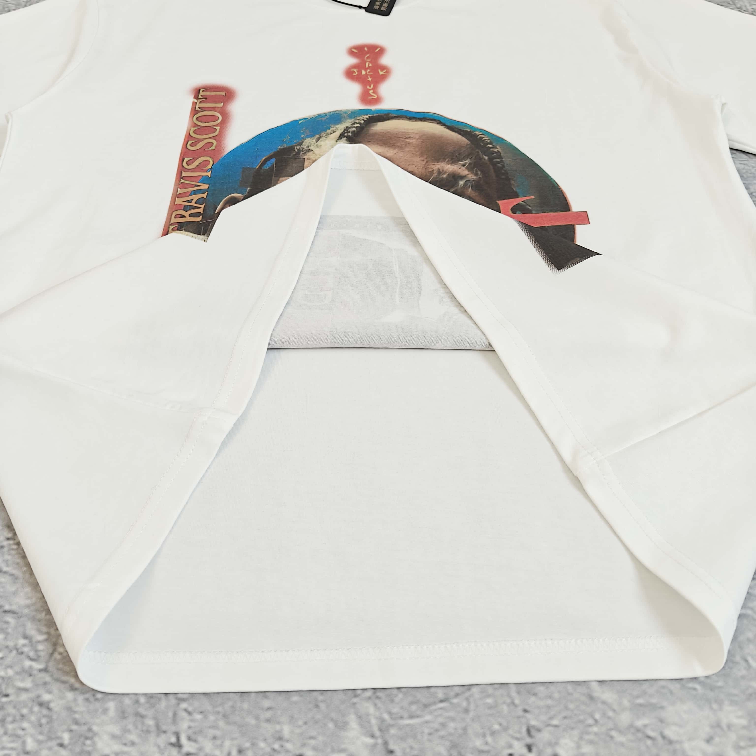 白色胸前大印花短袖T恤 - 踹 528332 （GZ）
