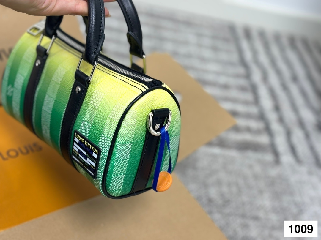Louis Vuitton Bag BG868064