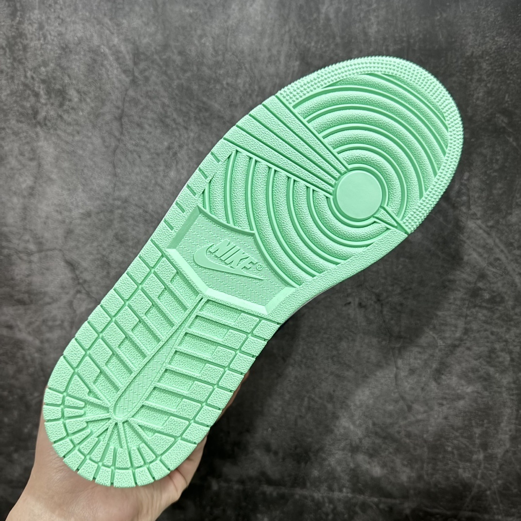 Nike Sneakers SH528406