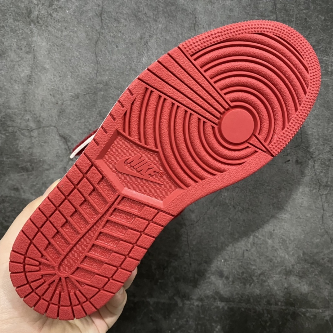 Nike Sneakers SH528405