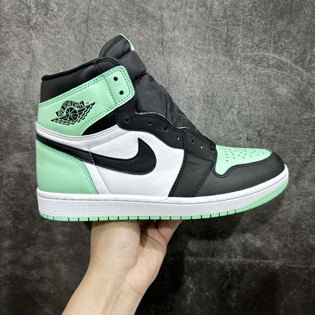 Nike Sneakers SH528406