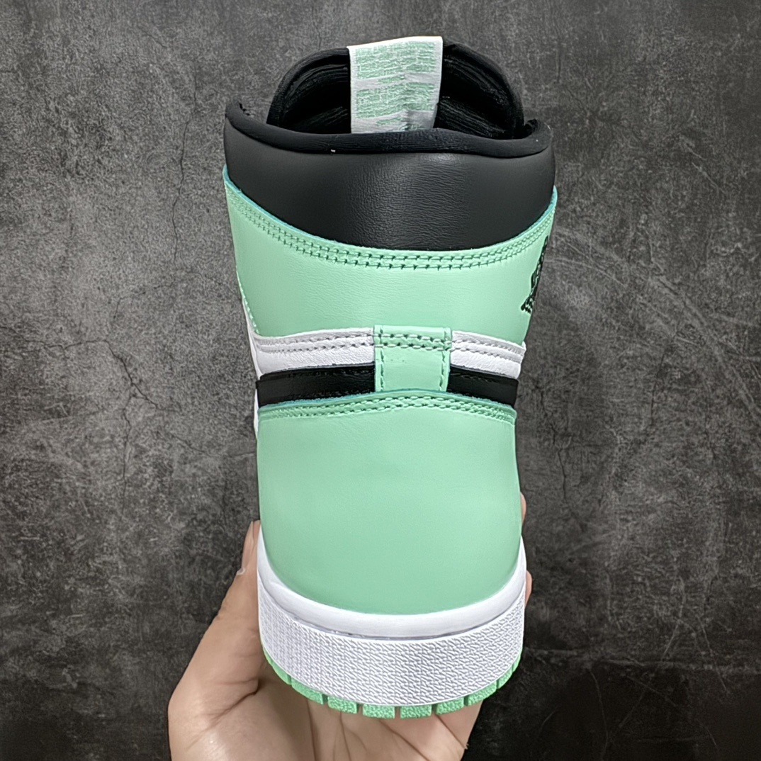 Nike Sneakers SH528406