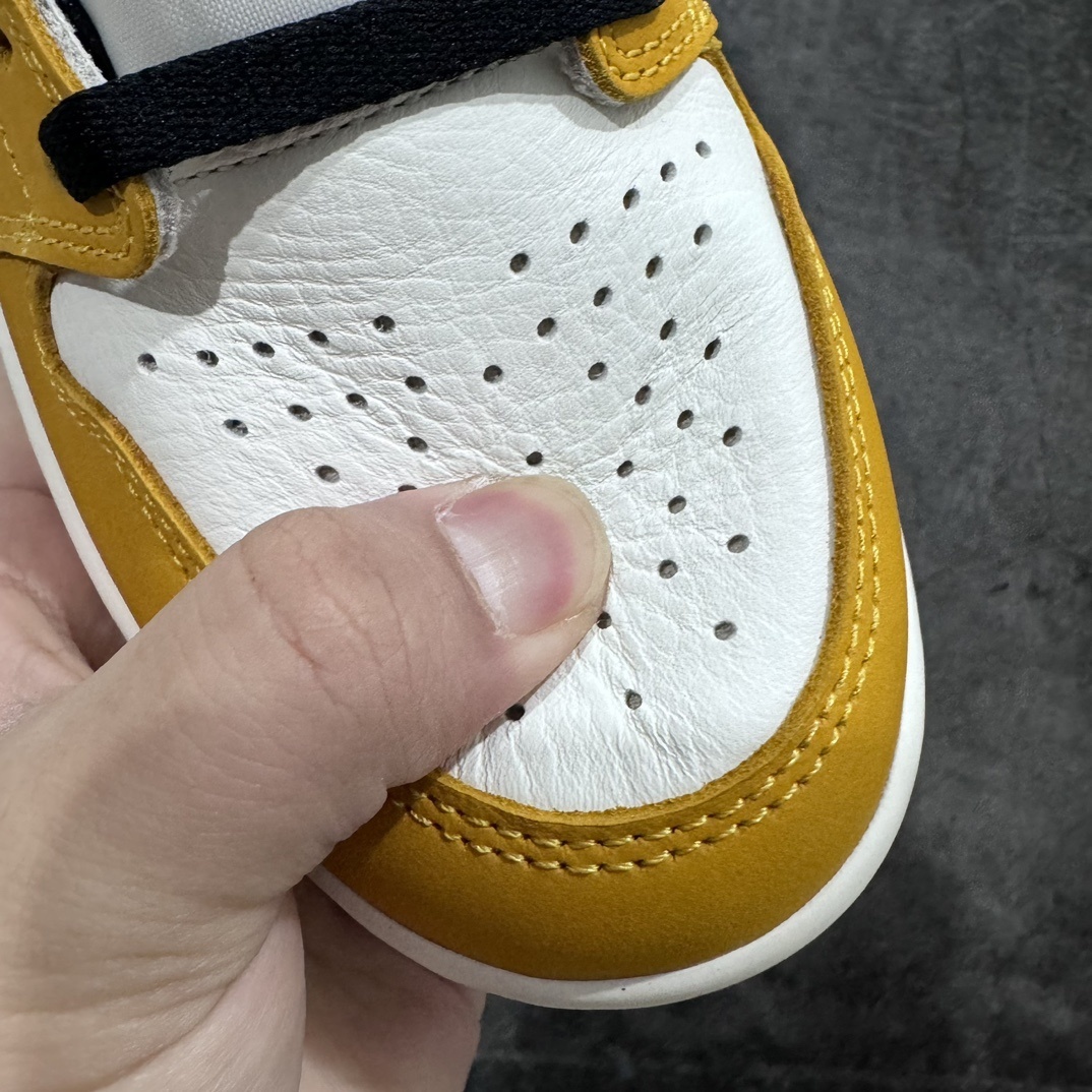 Nike Sneakers SH528403