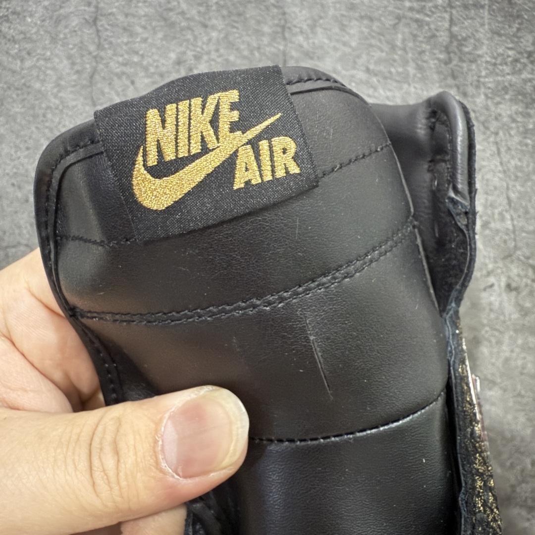 Nike Sneakers SH528404