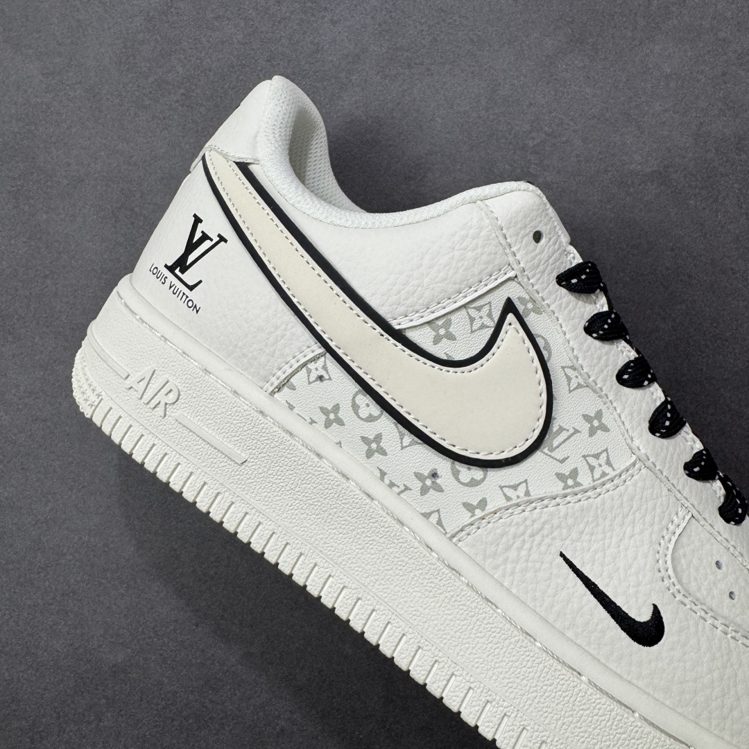 Nike Sneakers SH528337