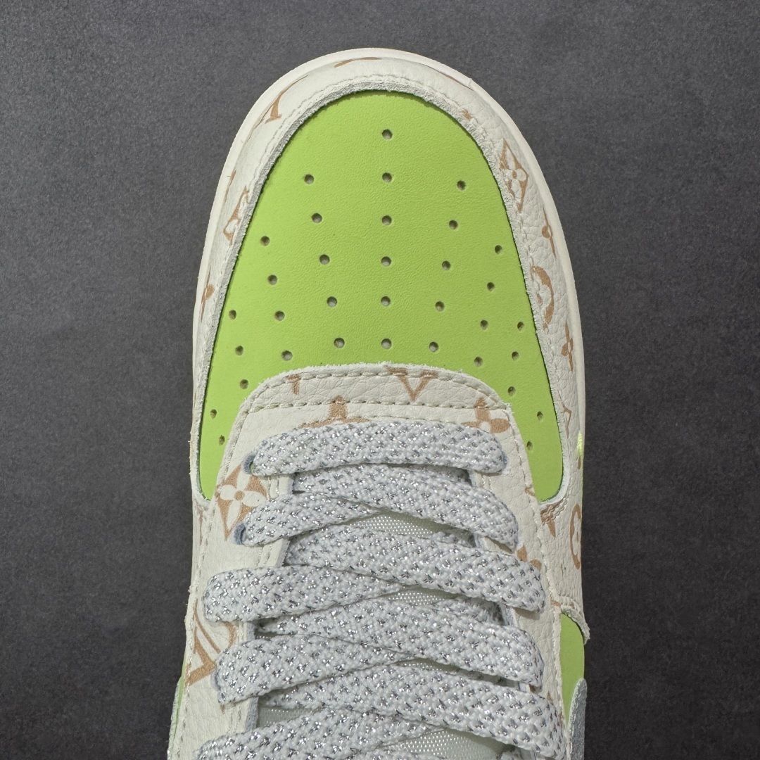 Nike Sneakers SH528351