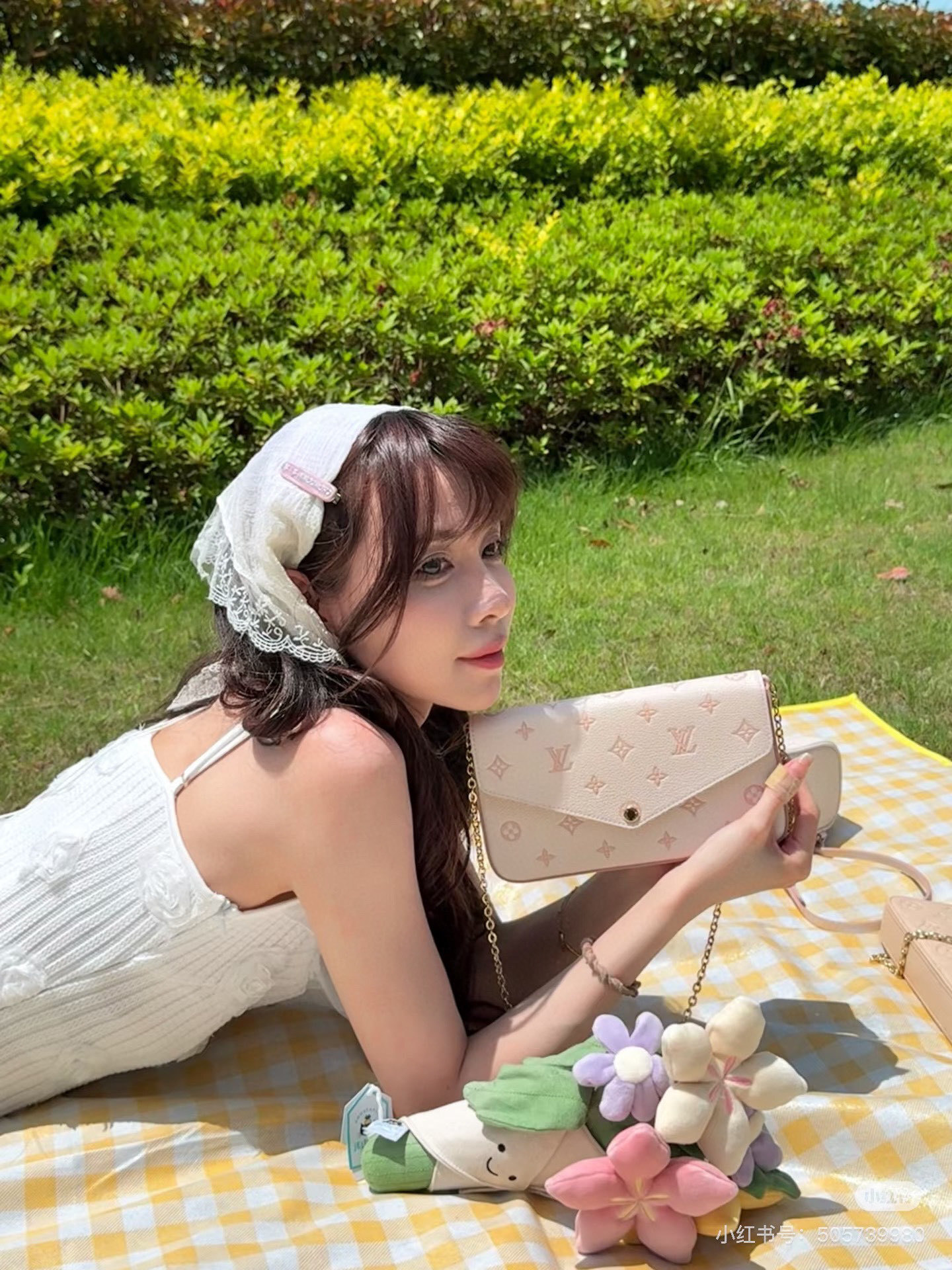 Louis Vuitton Bag BG868016