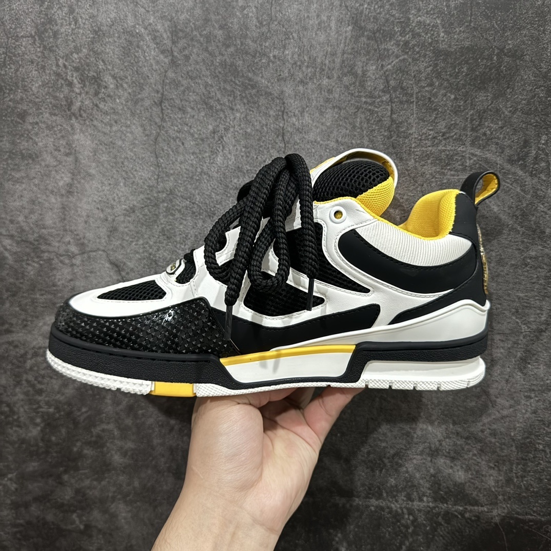Louis Vuitton Sneakers SH528115