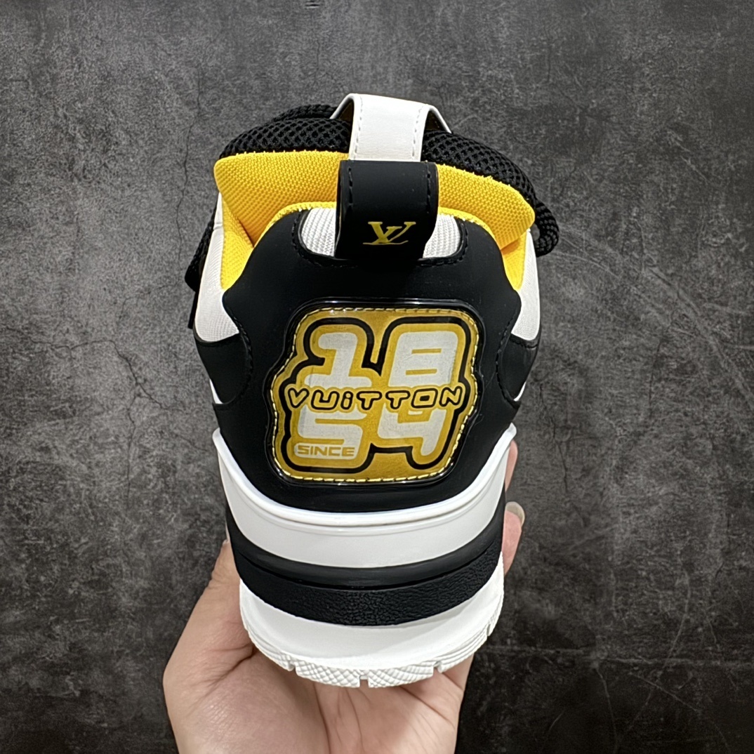 Louis Vuitton Sneakers SH528115