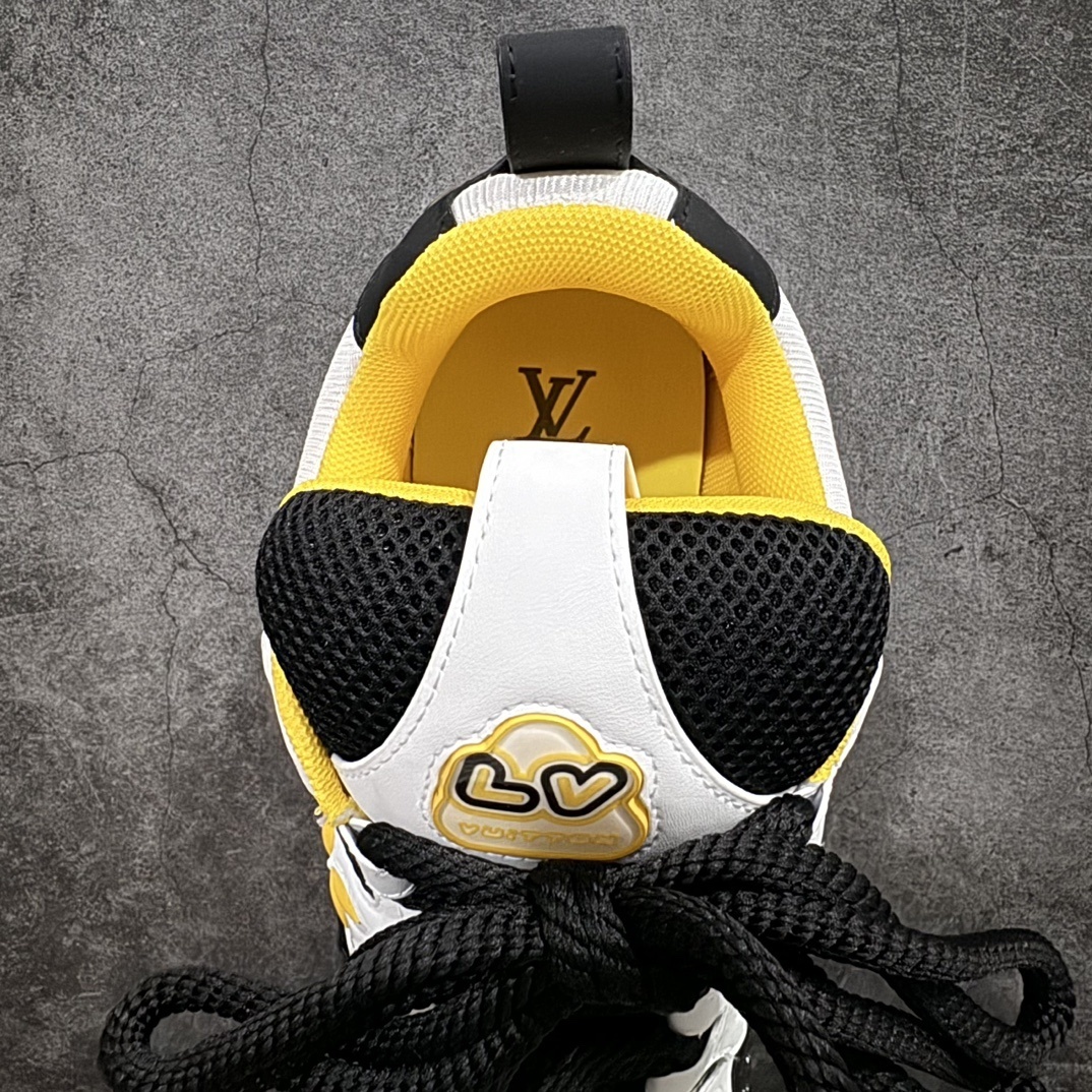 Louis Vuitton Sneakers SH528115