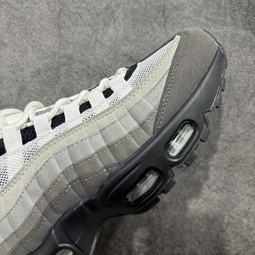 Nike Sneakers SH528017