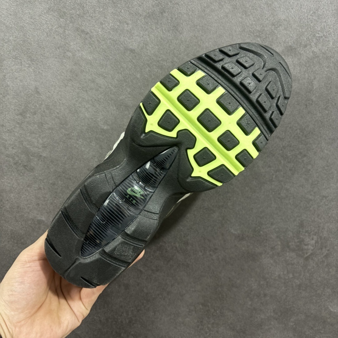 Nike Sneakers SH528025