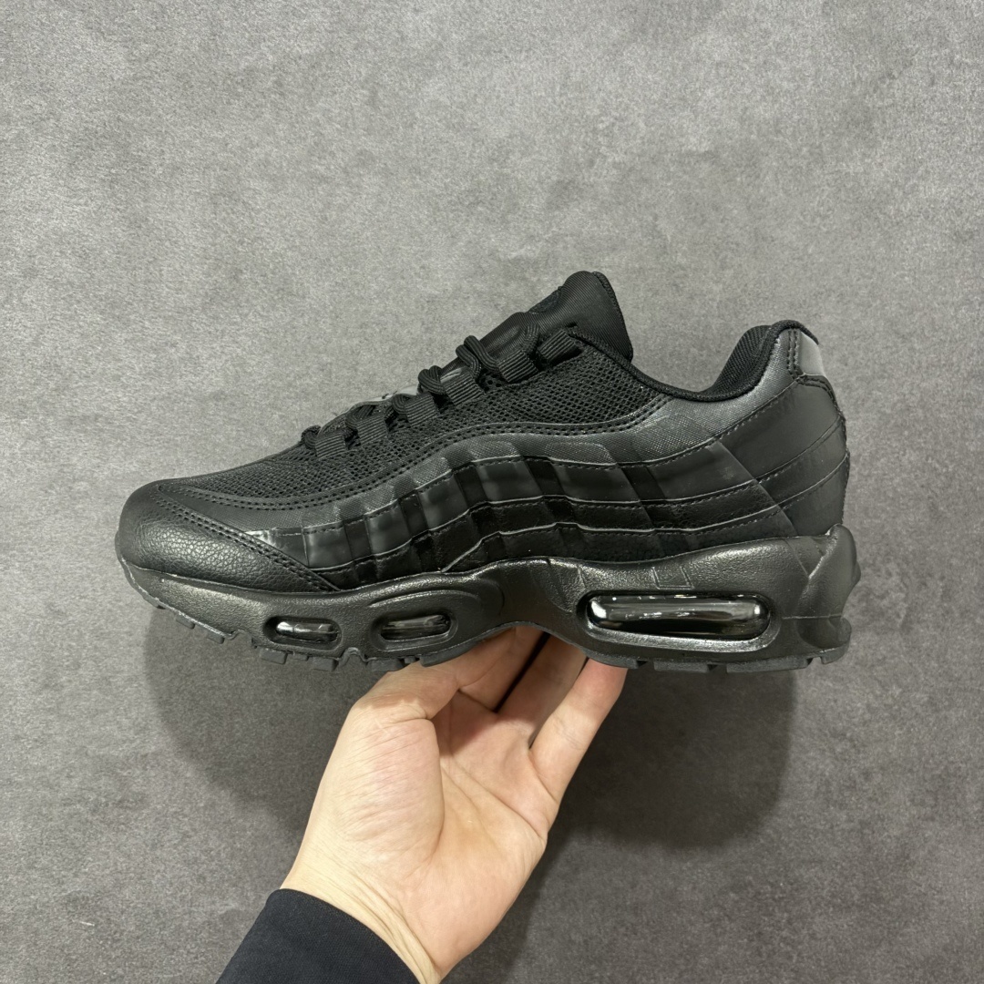 Nike Sneakers SH528024