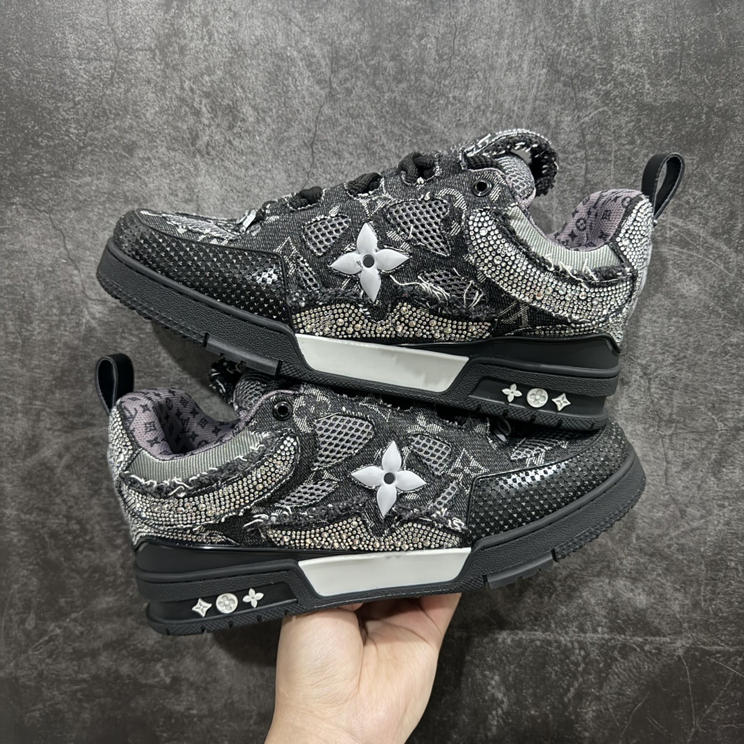 Louis Vuitton Sneakers SH528118