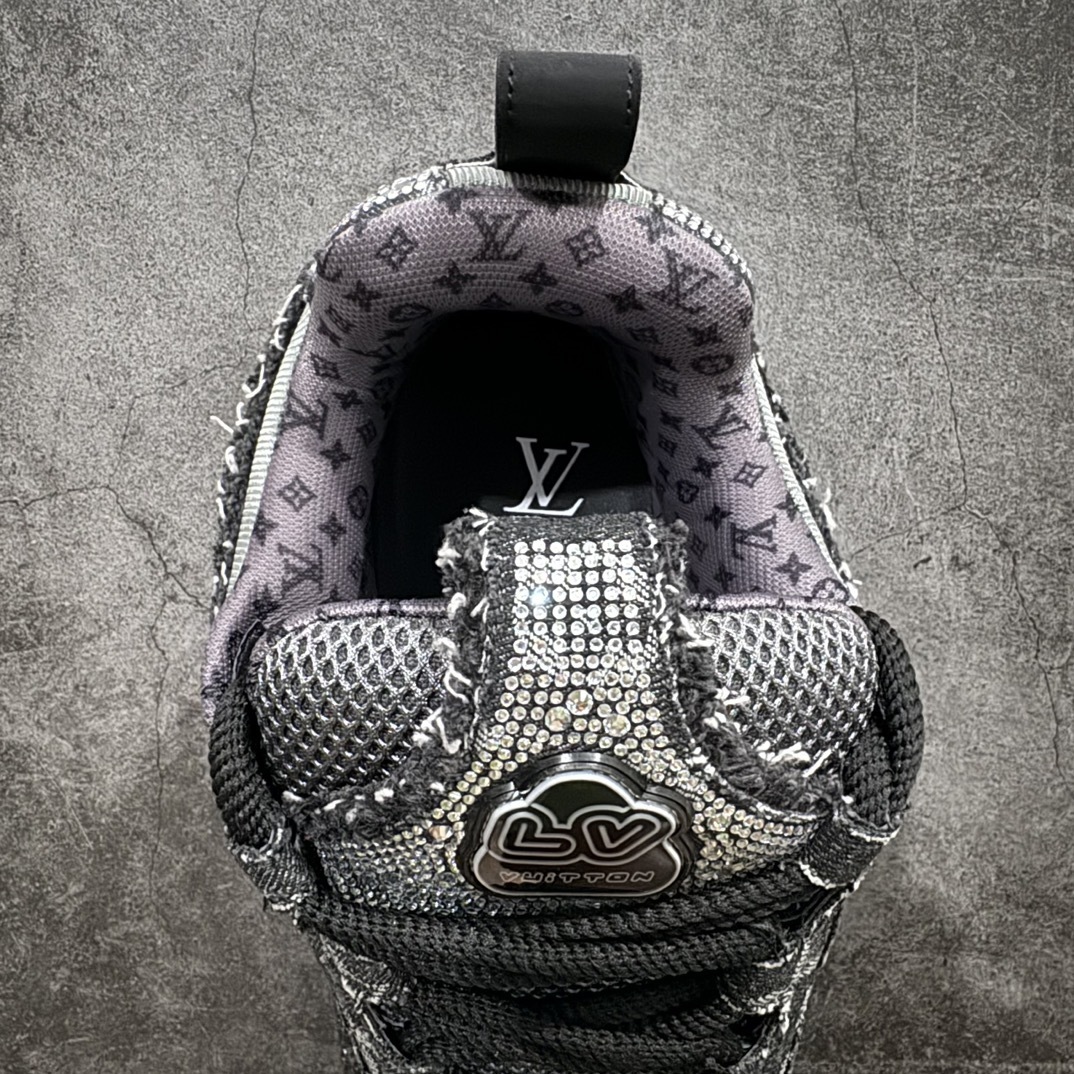 Louis Vuitton Sneakers SH528118