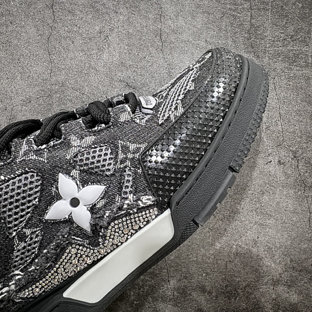 Louis Vuitton Sneakers SH528118