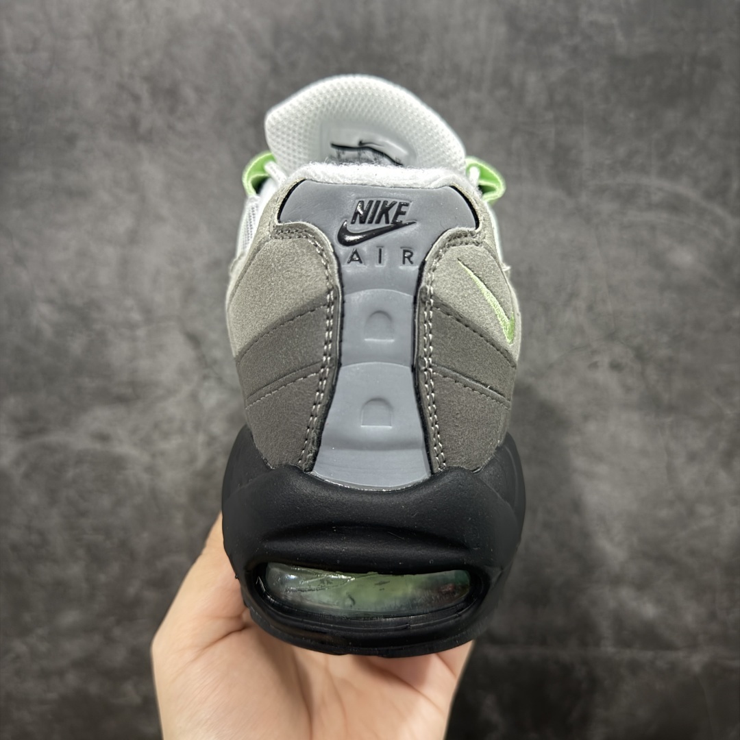 Nike Sneakers SH528018