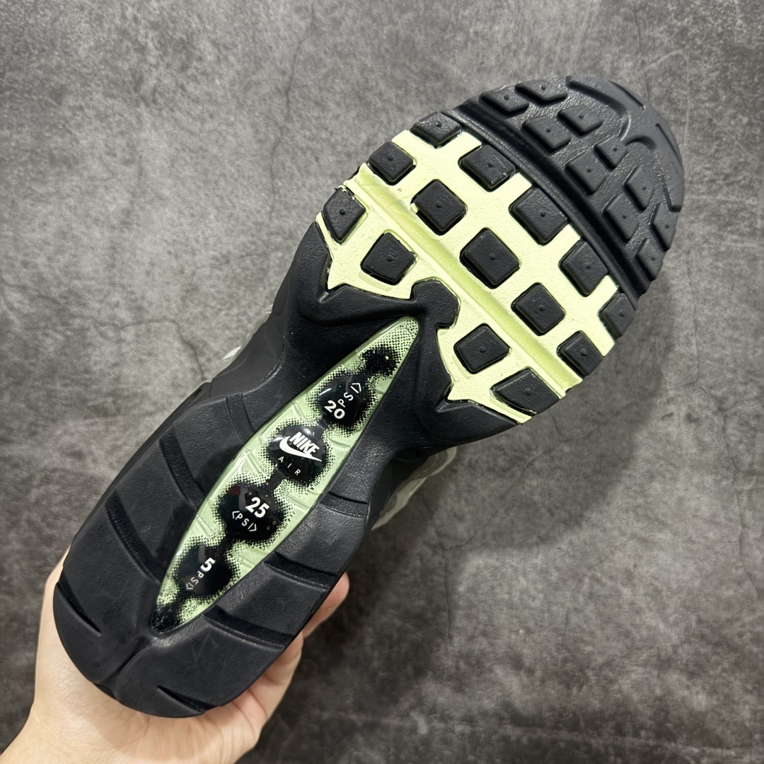 Nike Sneakers SH528018