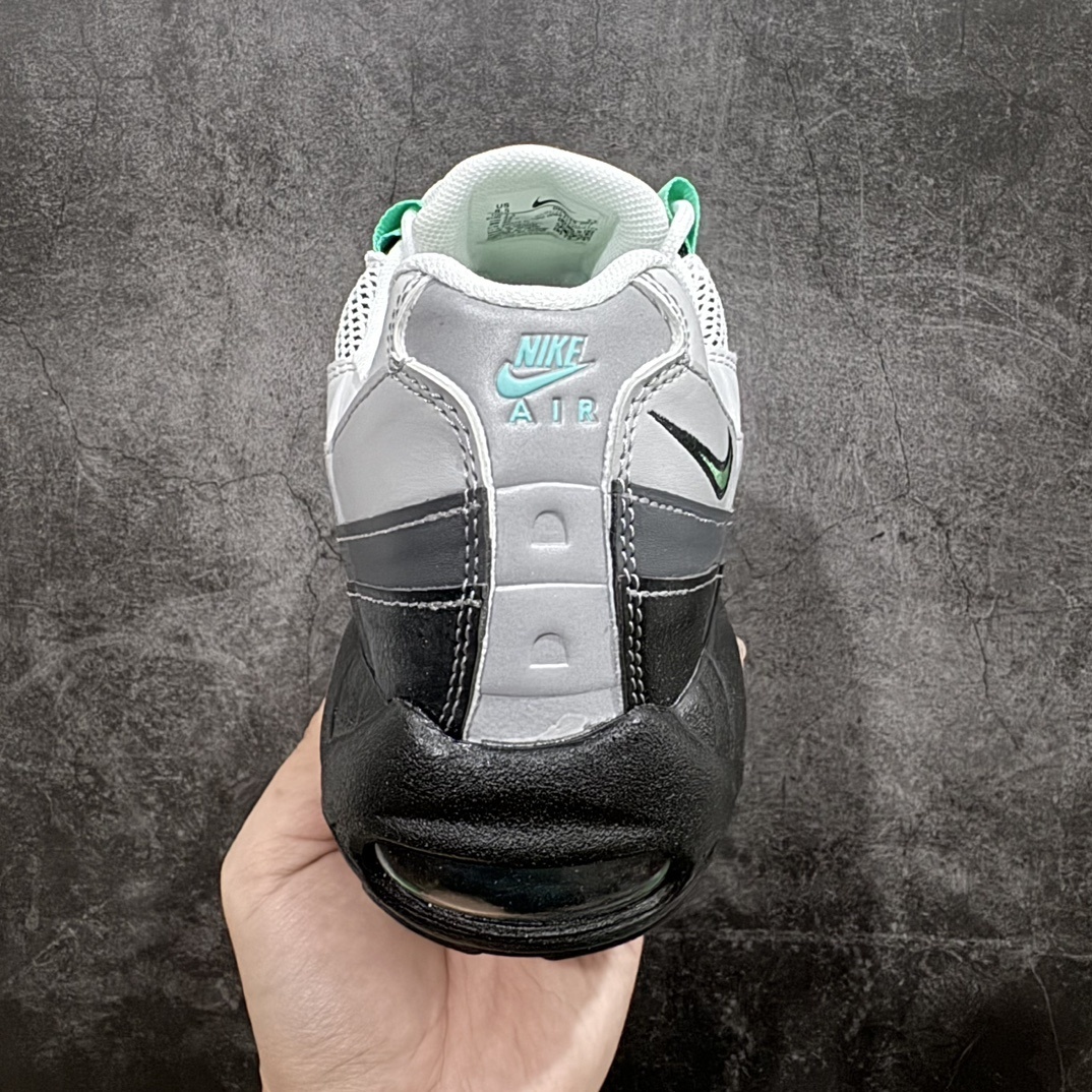 Nike Sneakers SH528031