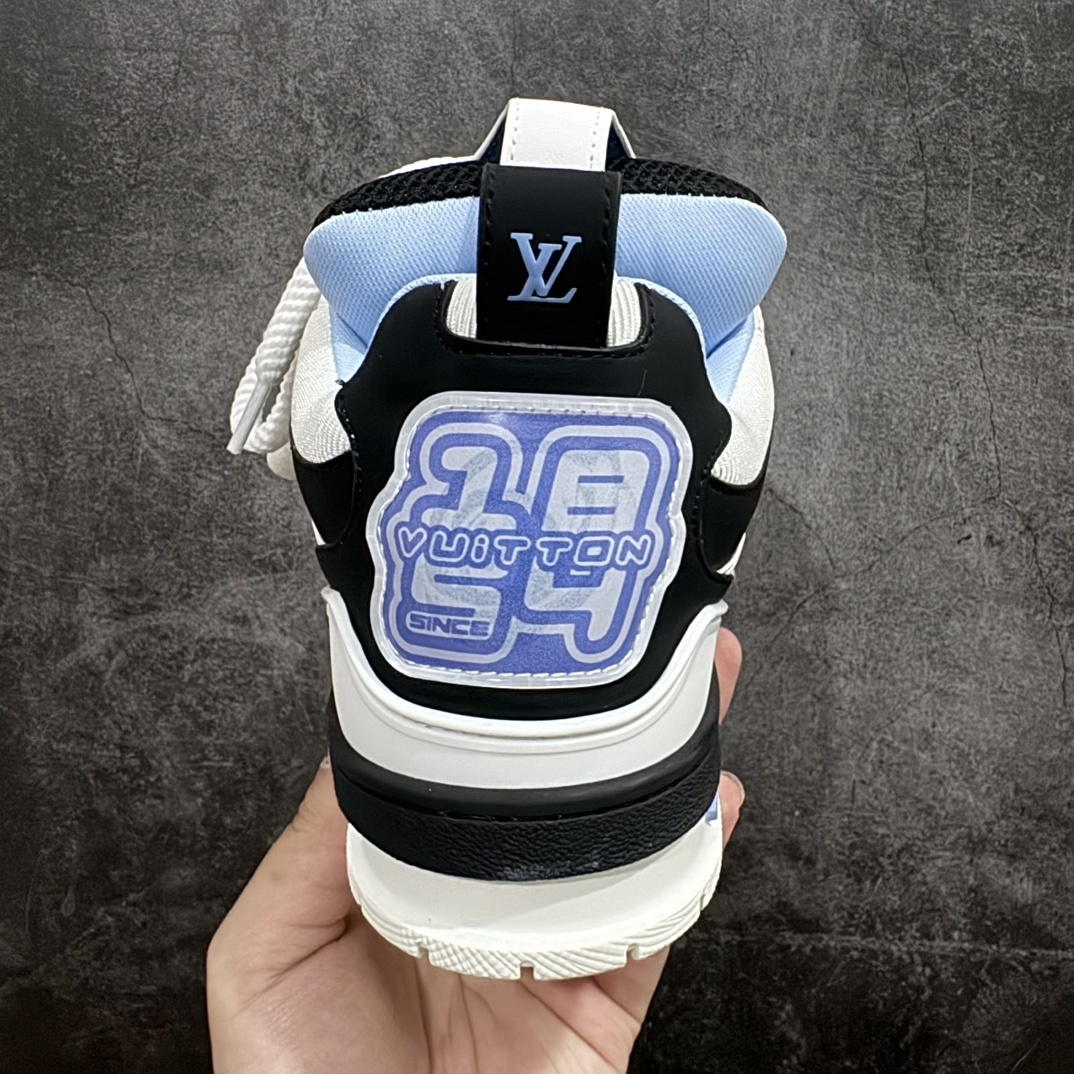 Louis Vuitton Sneakers SH528110