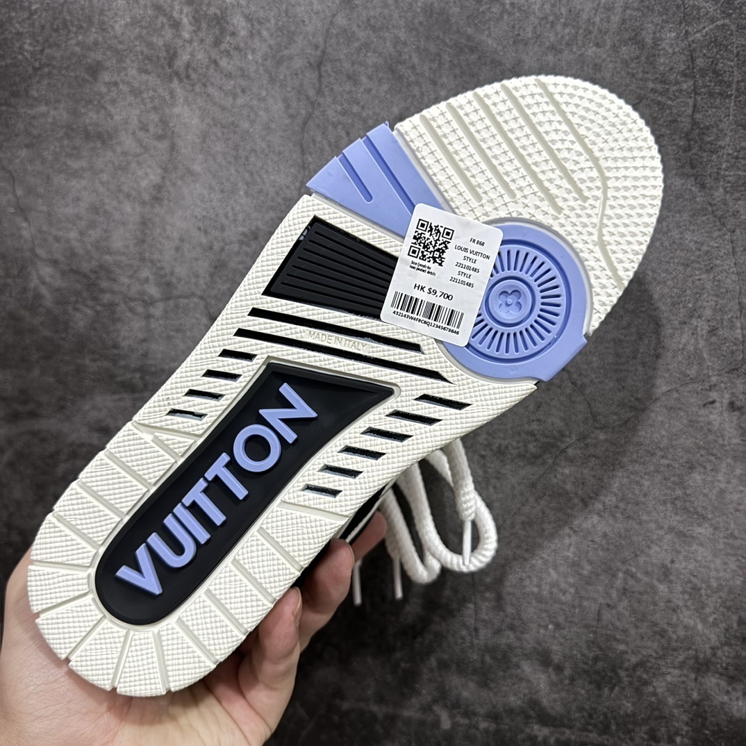Louis Vuitton Sneakers SH528110