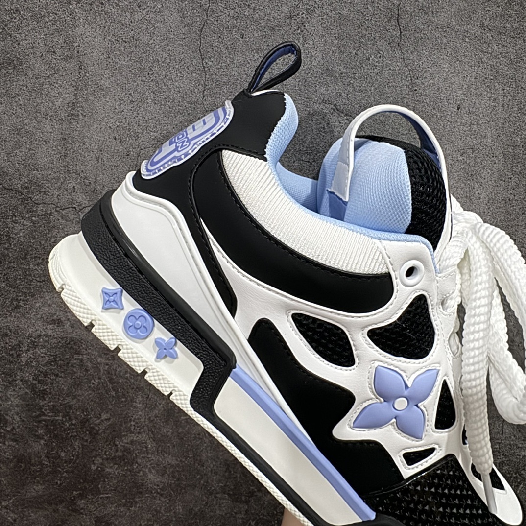 Louis Vuitton Sneakers SH528110
