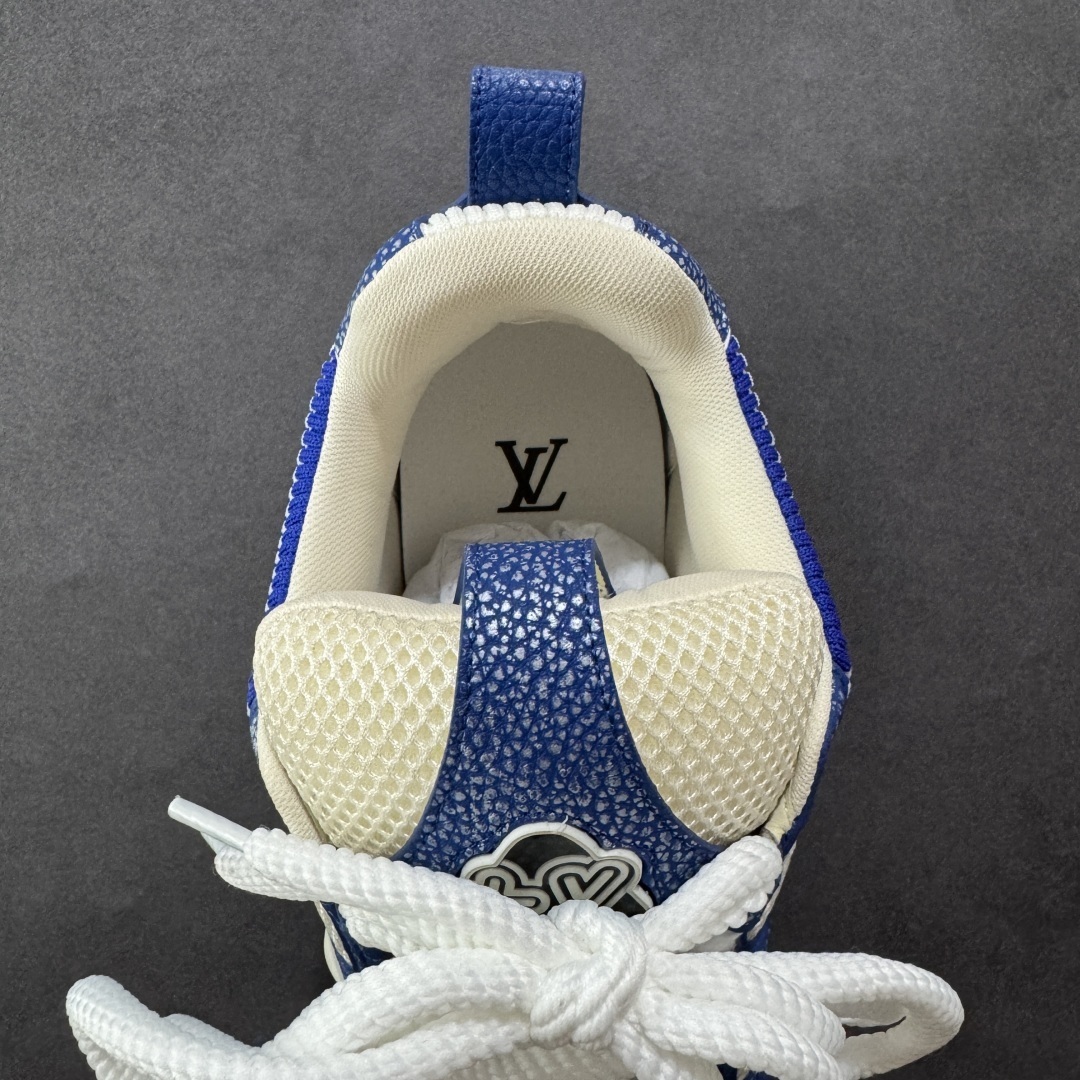 Louis Vuitton Sneakers SH528096