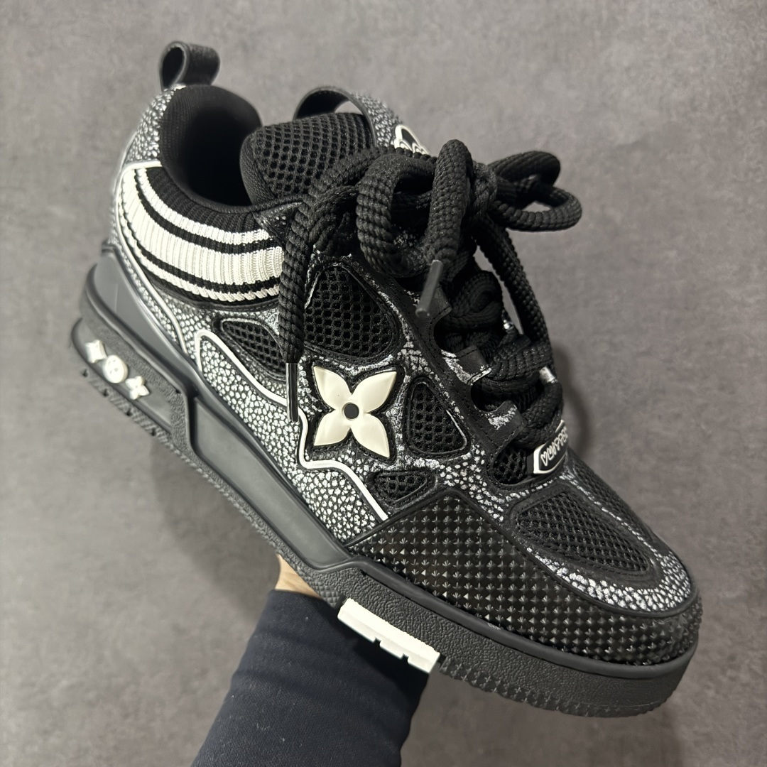 Louis Vuitton Sneakers SH528097