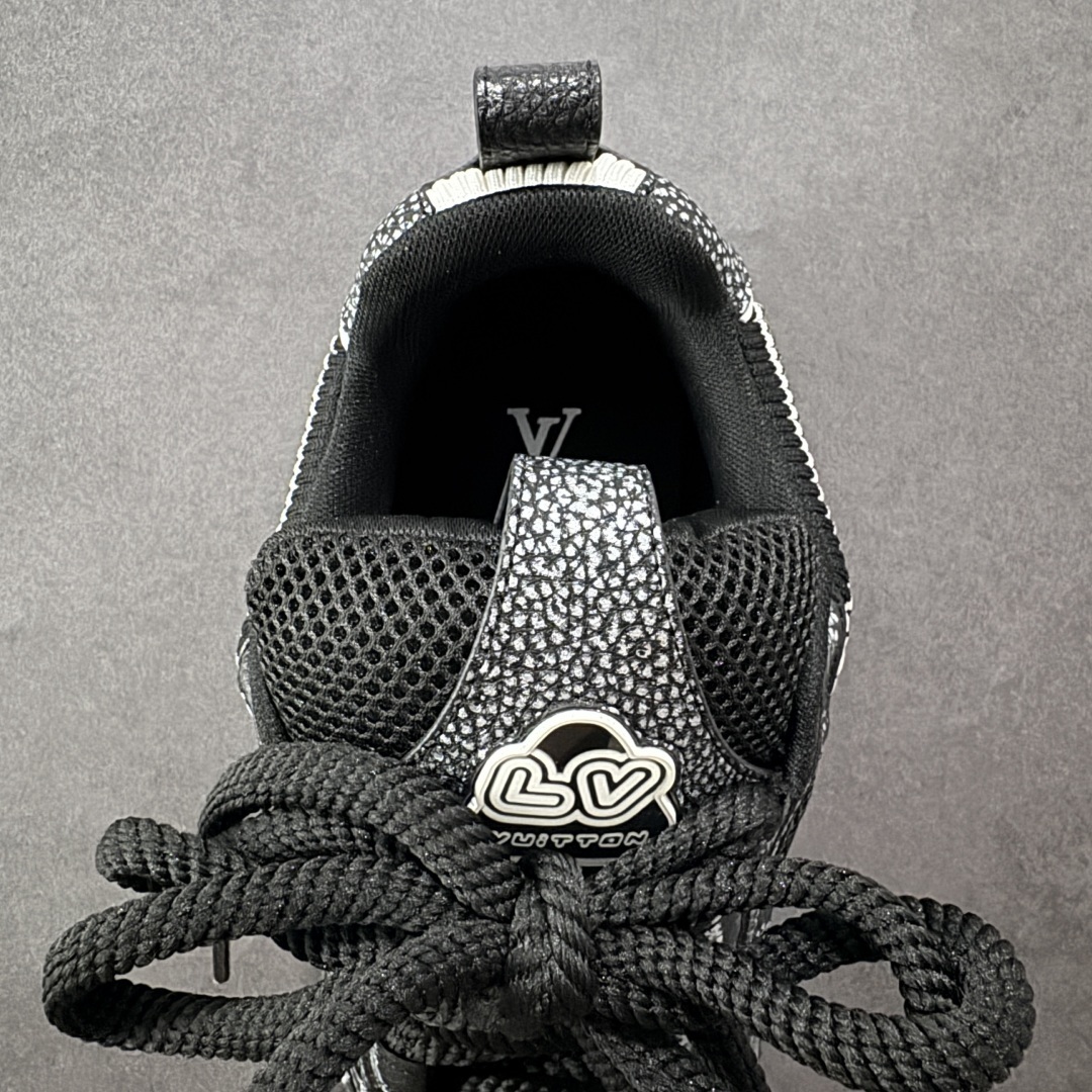 Louis Vuitton Sneakers SH528097