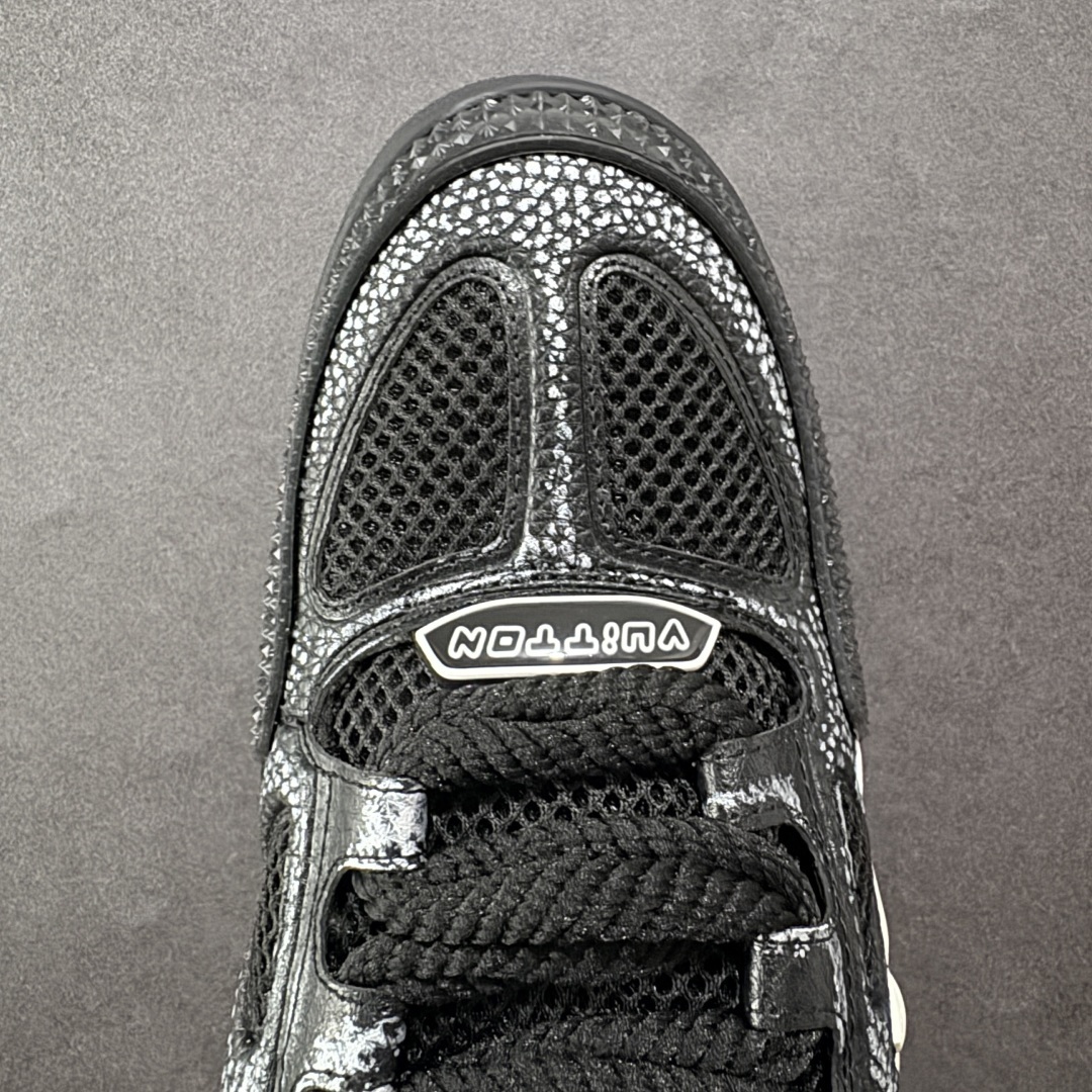 Louis Vuitton Sneakers SH528097