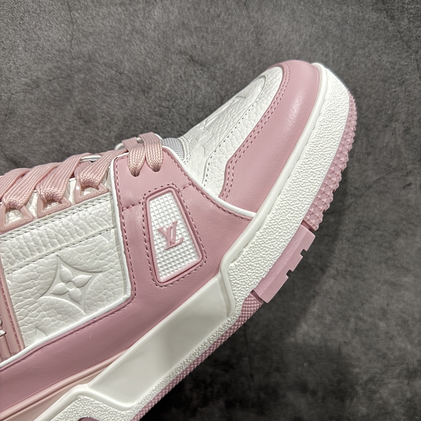 Louis Vuitton Sneakers T538005