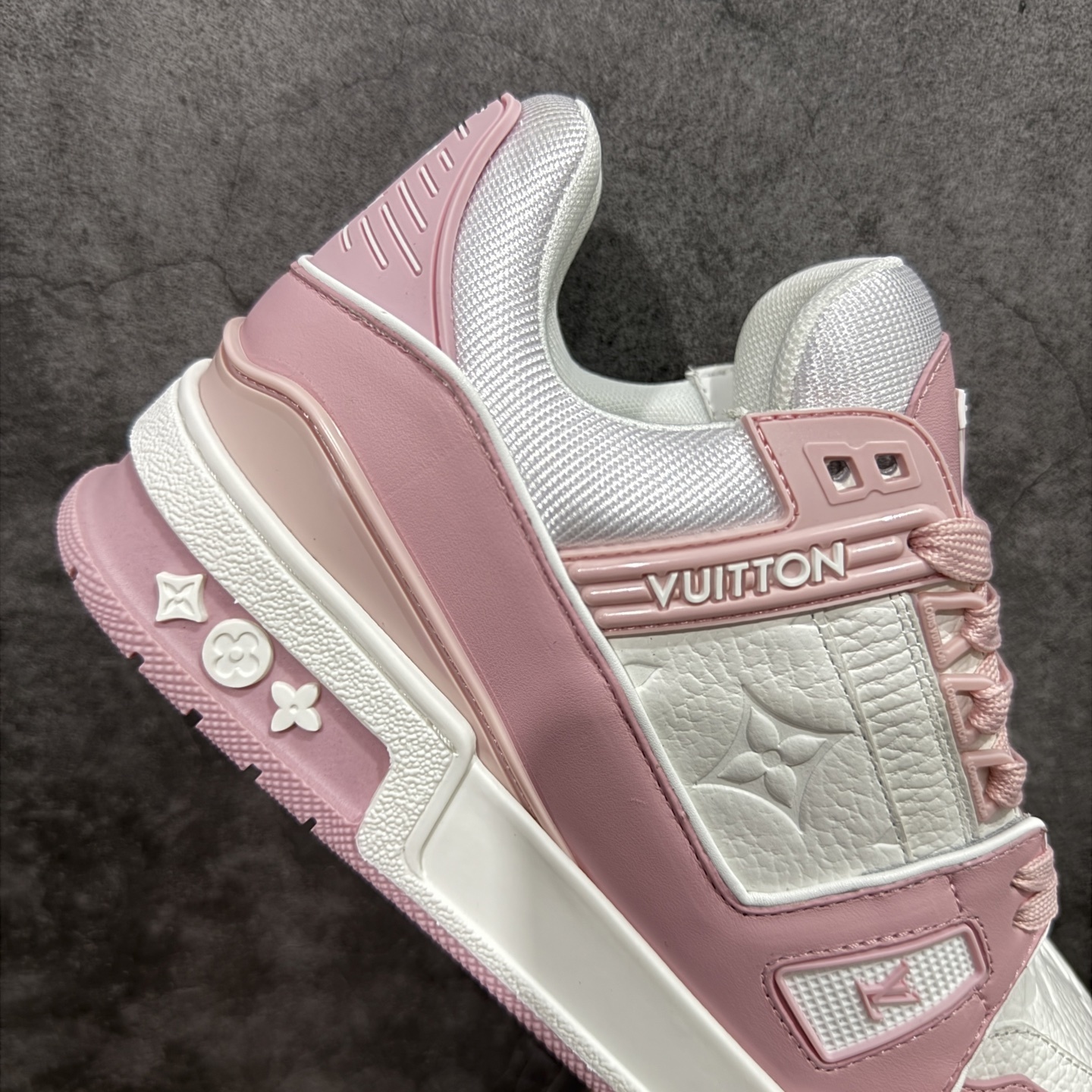 Louis Vuitton Sneakers T538005