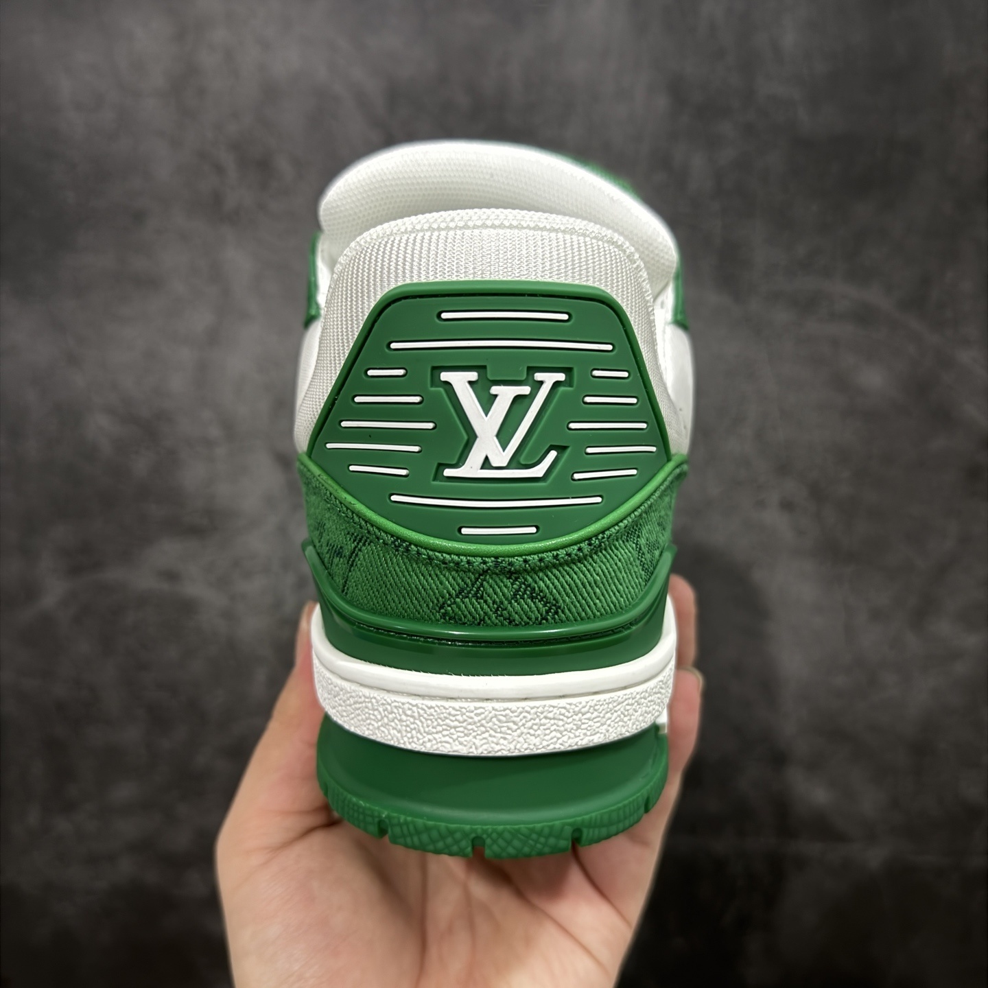 Louis Vuitton Sneakers T538009