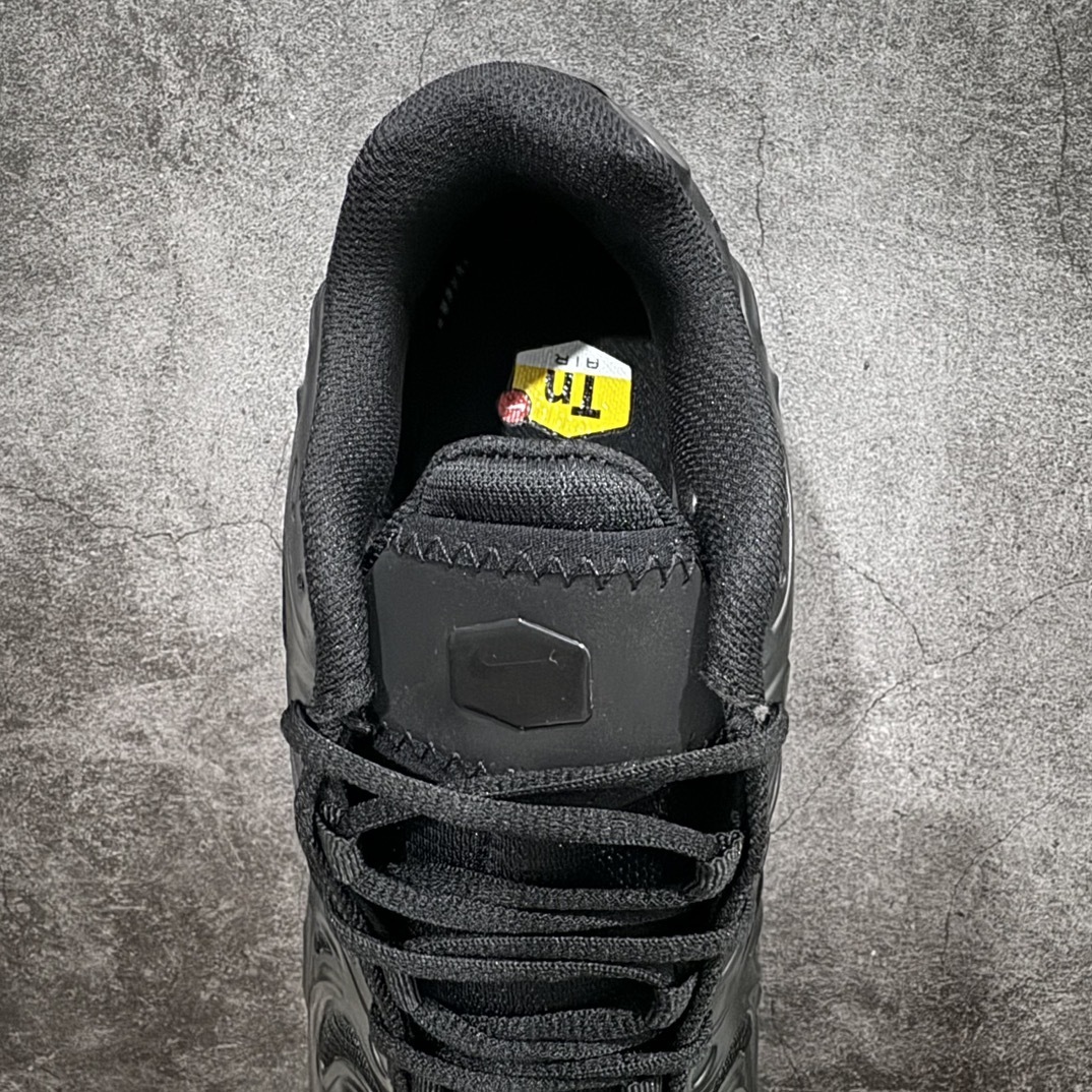 Nike Sneakers SH528131