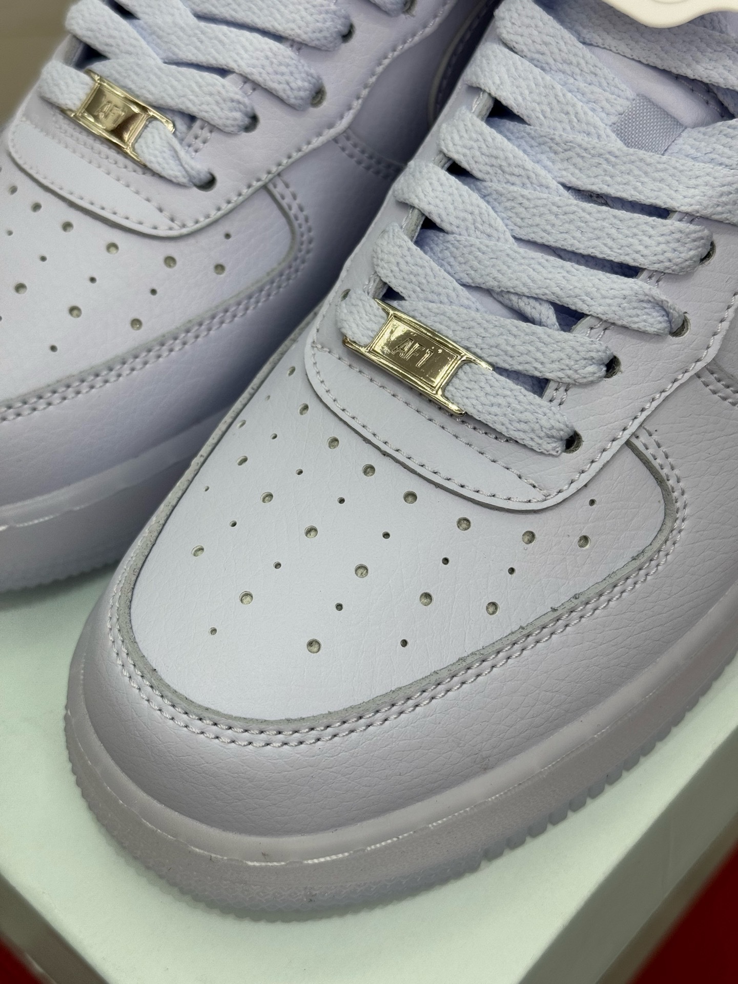 Nike Sneakers SH528002