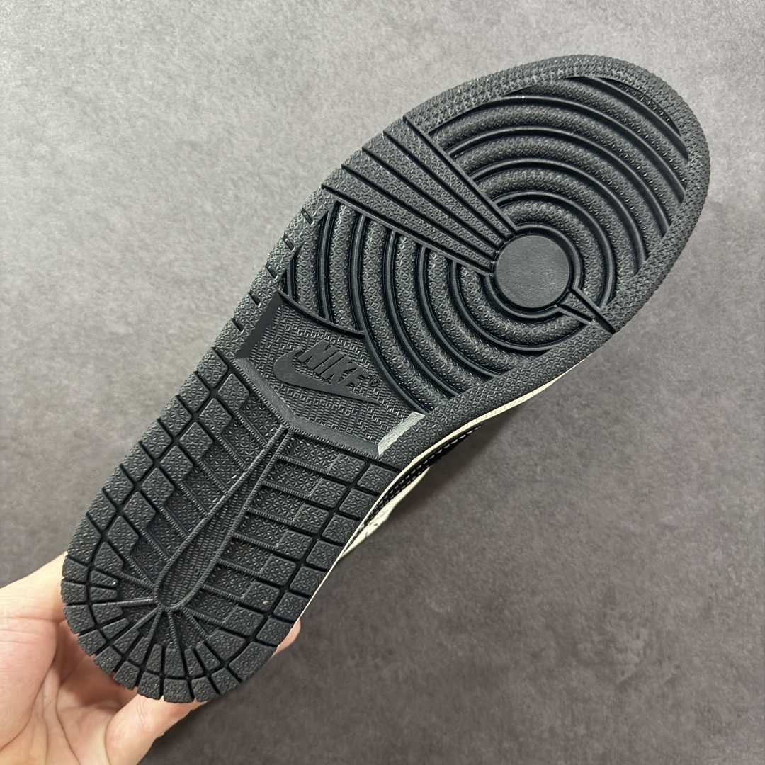 Jordan Sneakers SH528240