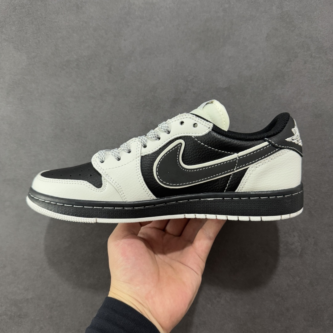 Jordan Sneakers SH528229