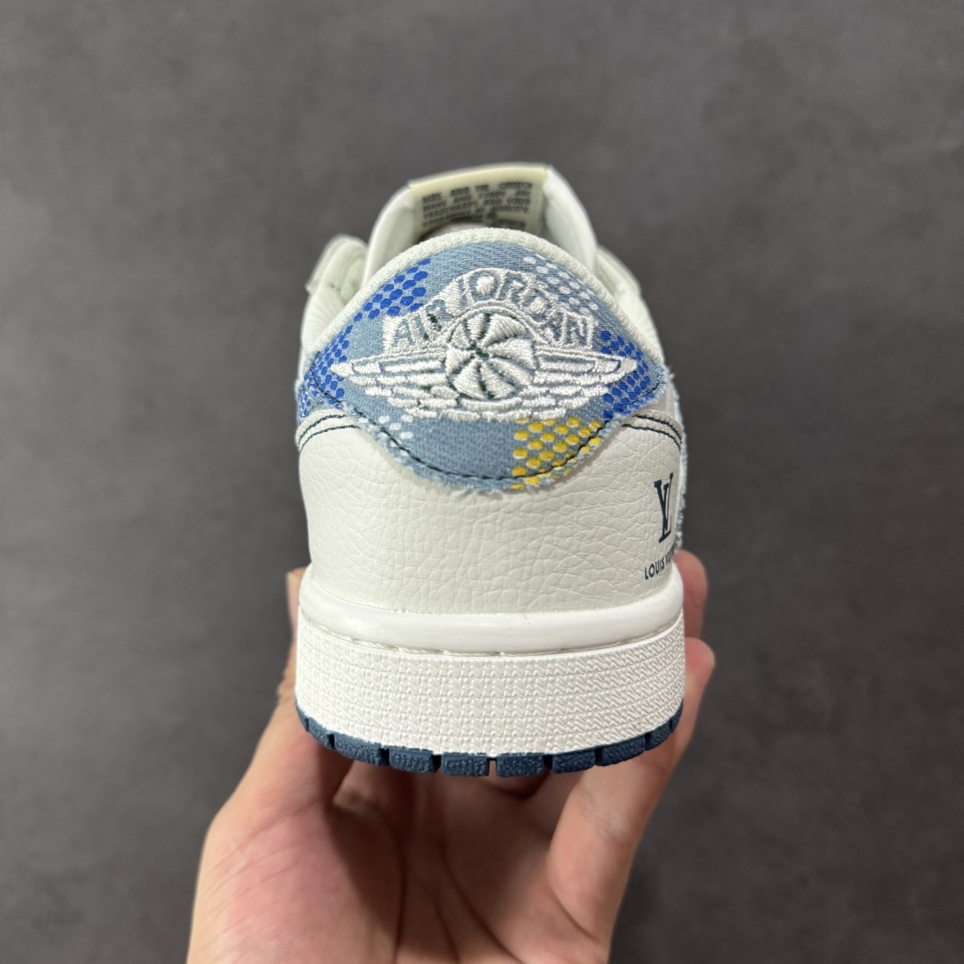 Jordan Sneakers SH528232