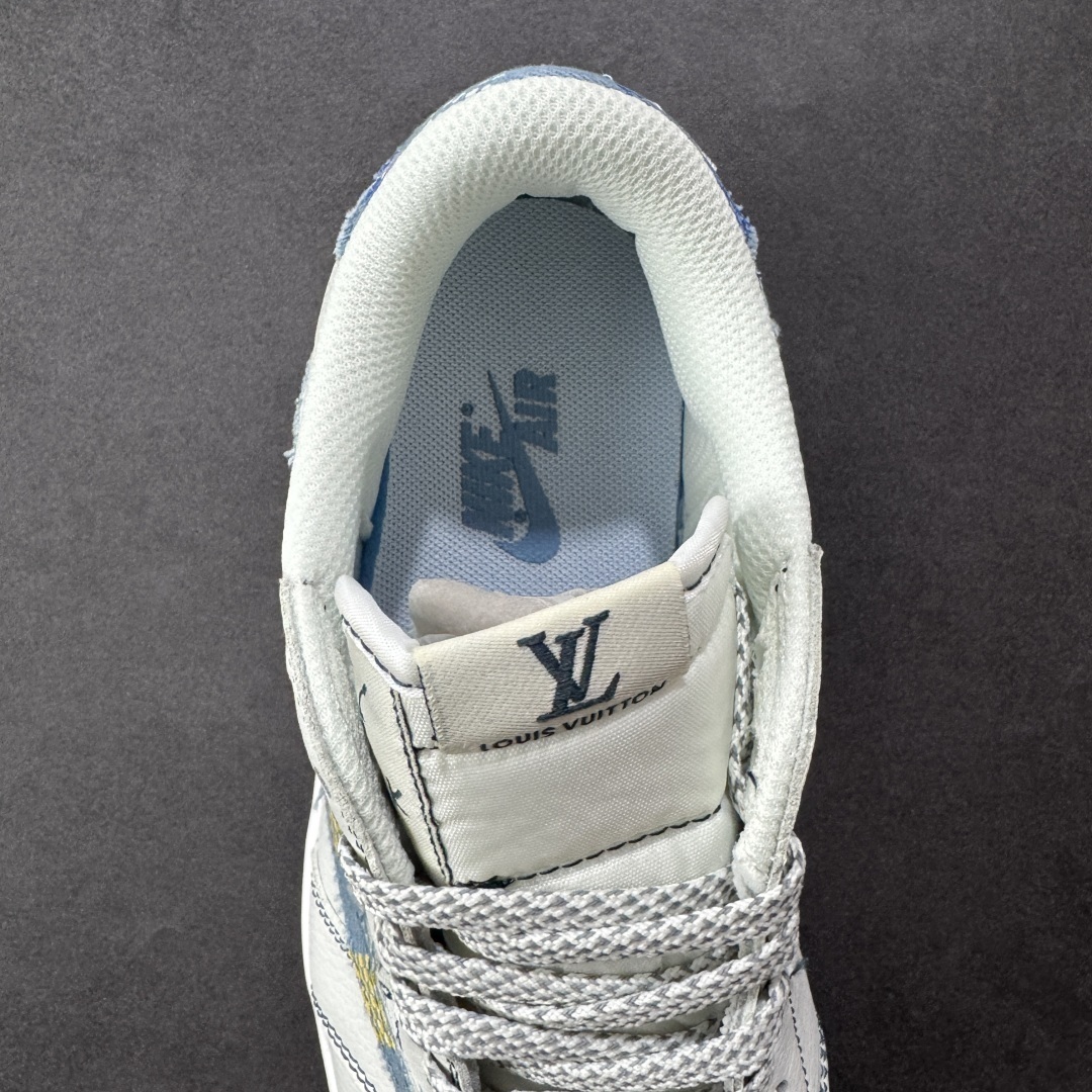 Jordan Sneakers SH528232