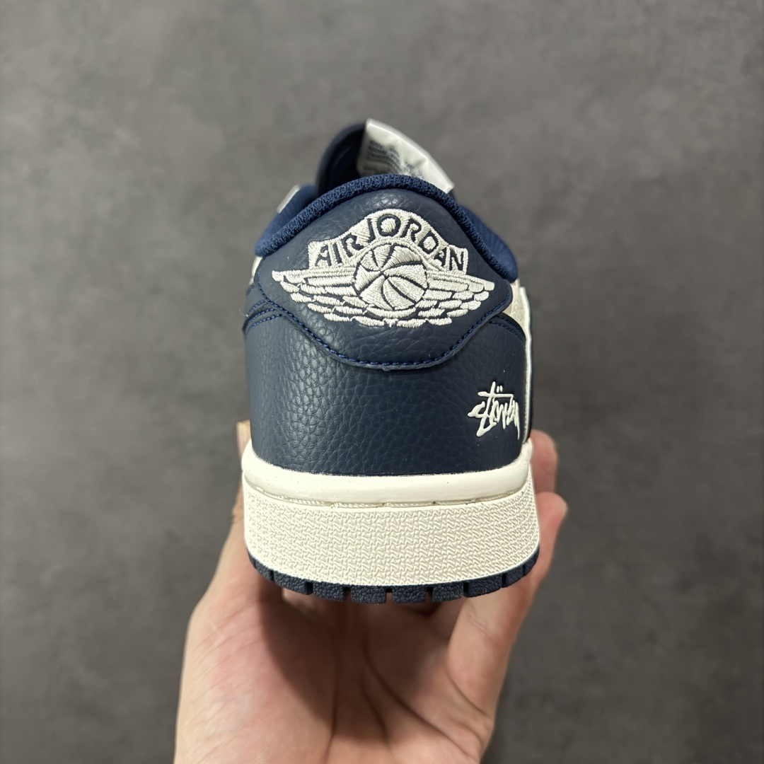 Jordan Sneakers SH528225