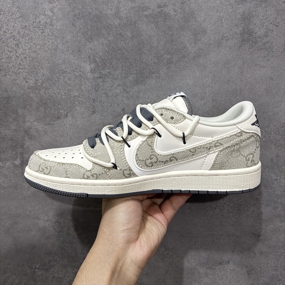 Jordan Sneakers SH528236