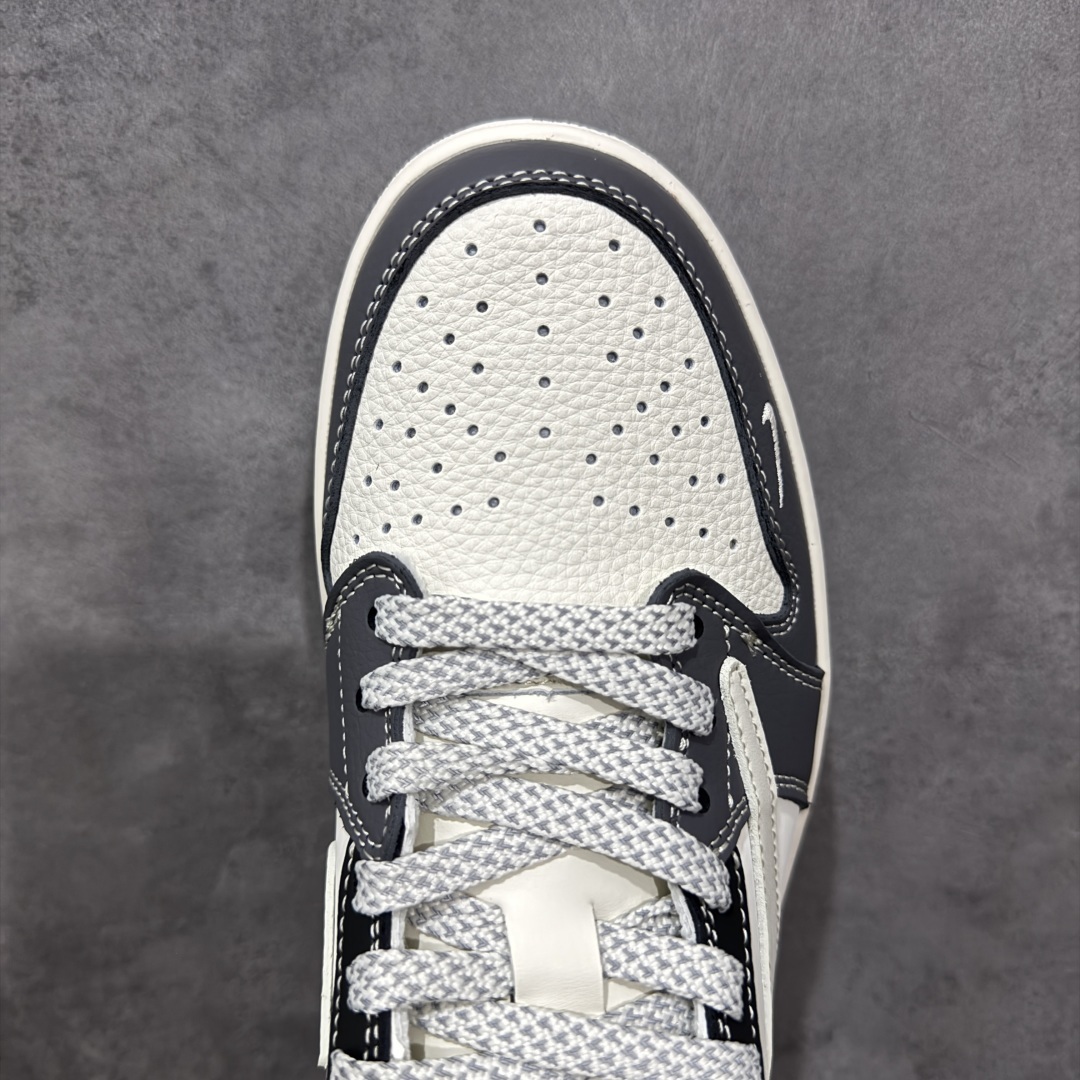 Jordan Sneakers SH528237