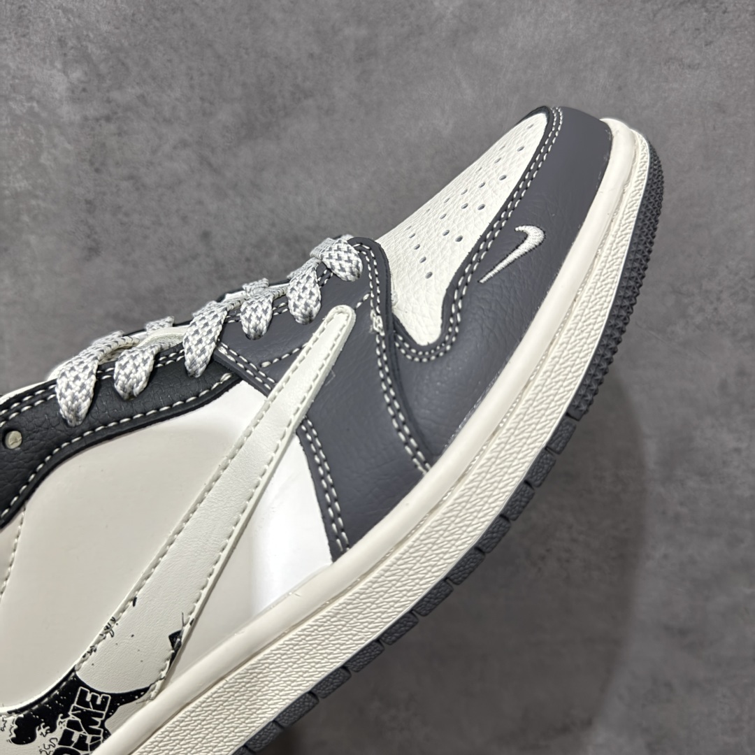 Jordan Sneakers SH528237