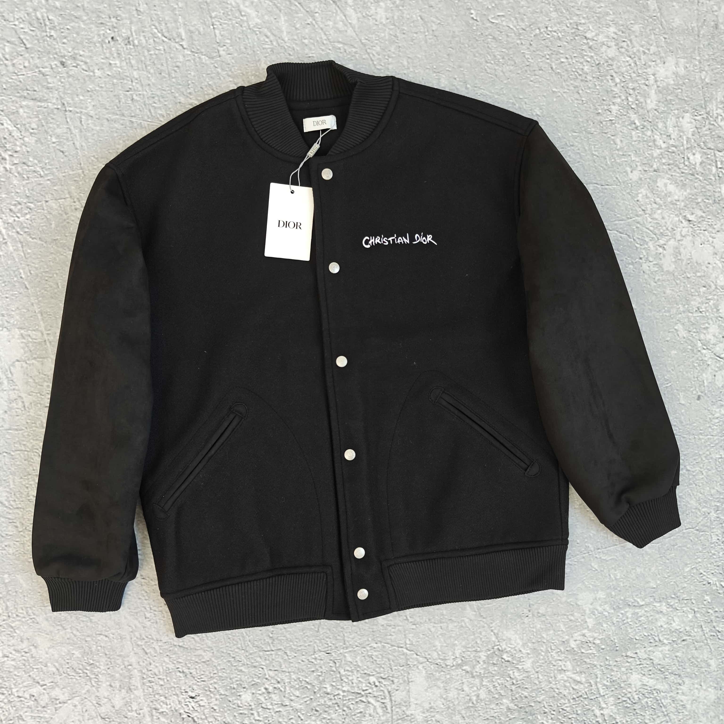 黑色小标棒球服夹克外套 - 滴 528836（ZN）