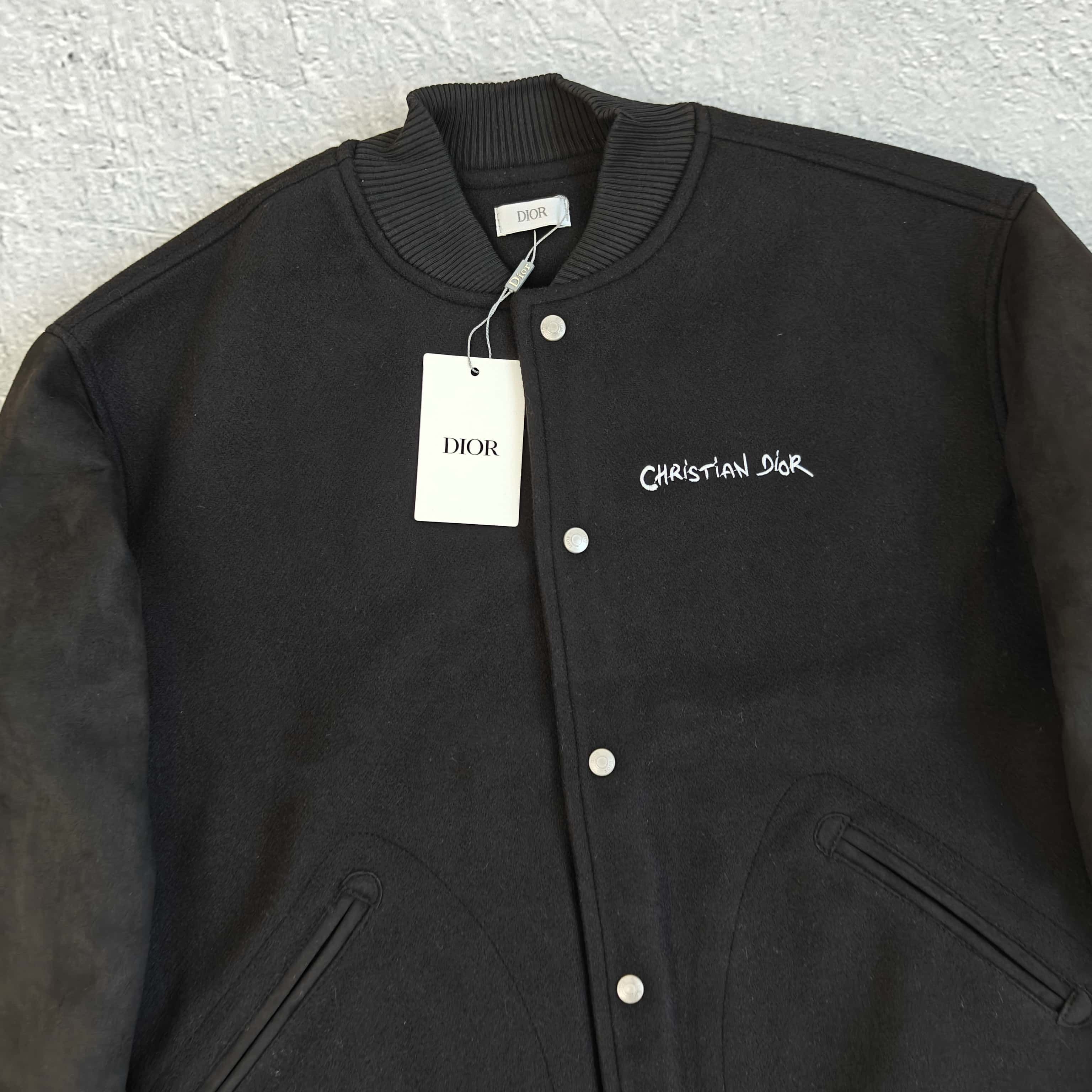 黑色小标棒球服夹克外套 - 滴 528836（ZN）
