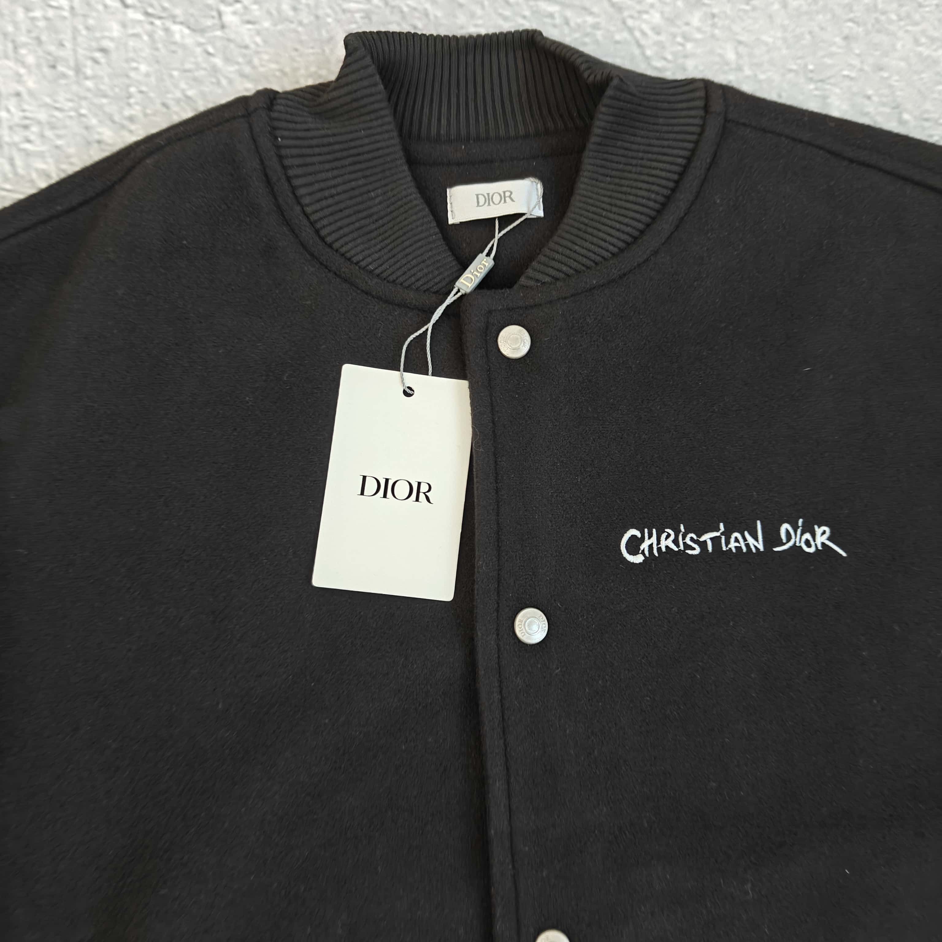 黑色小标棒球服夹克外套 - 滴 528836（ZN）