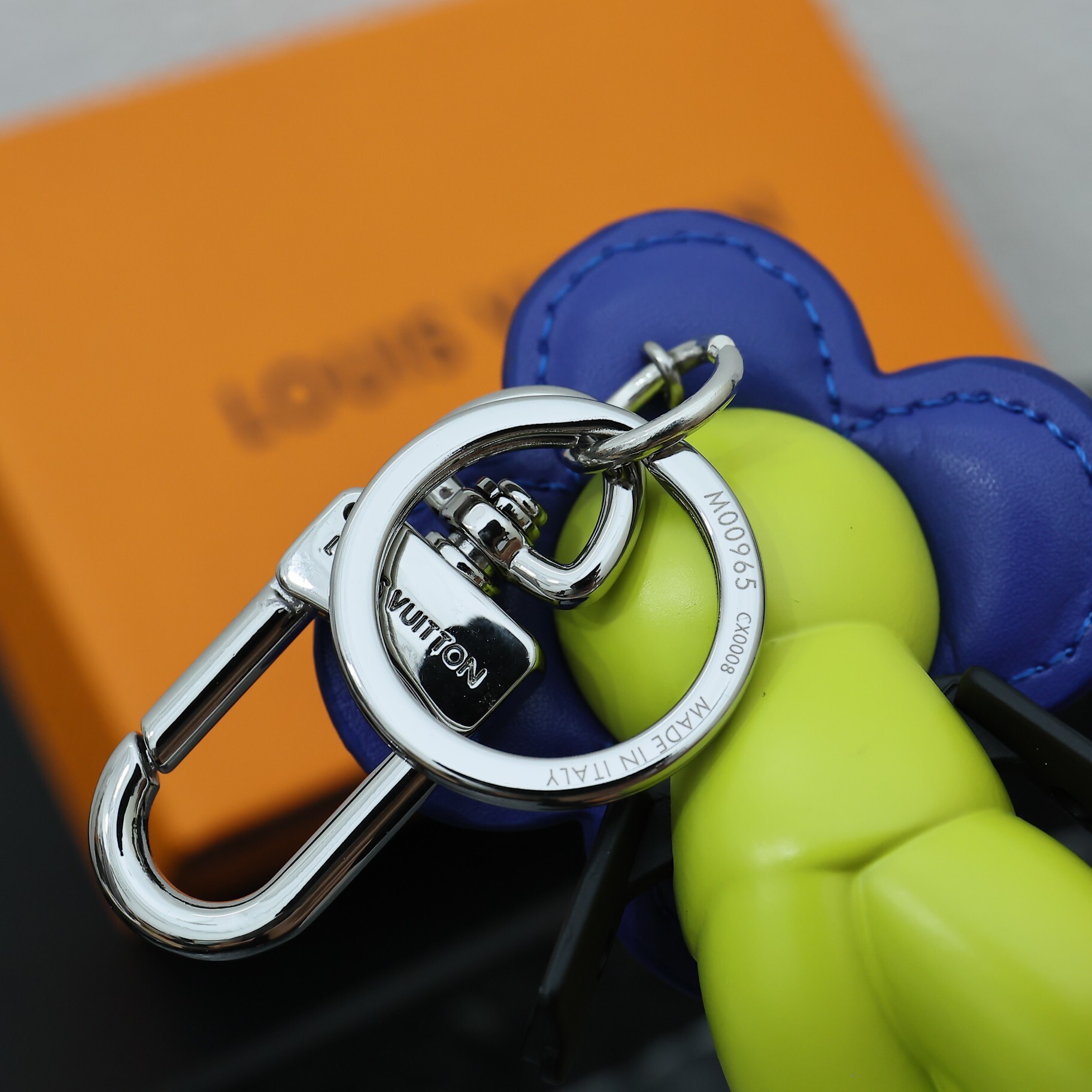 Louis Vuitton Accessories KC828002