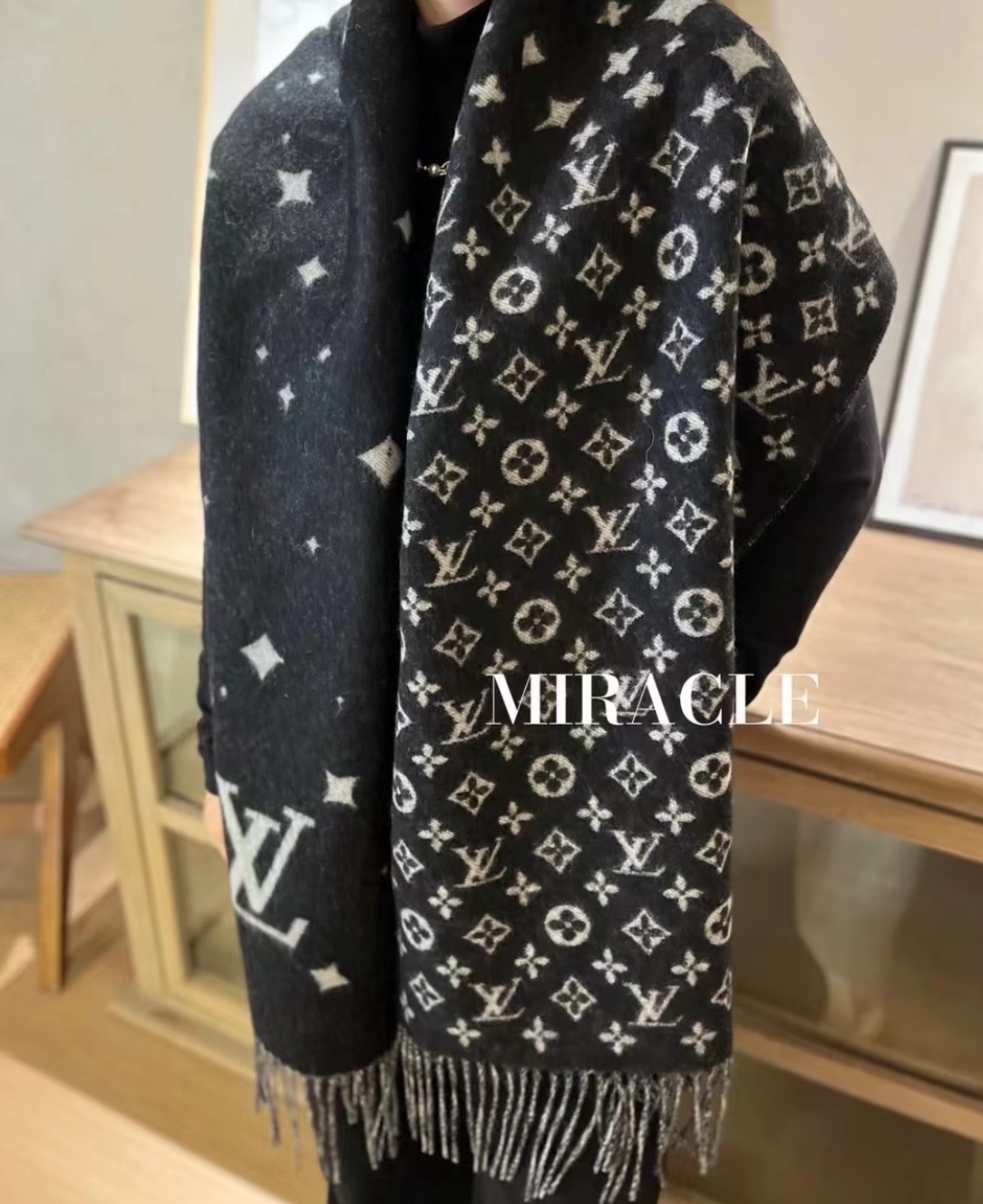 围巾 M70925